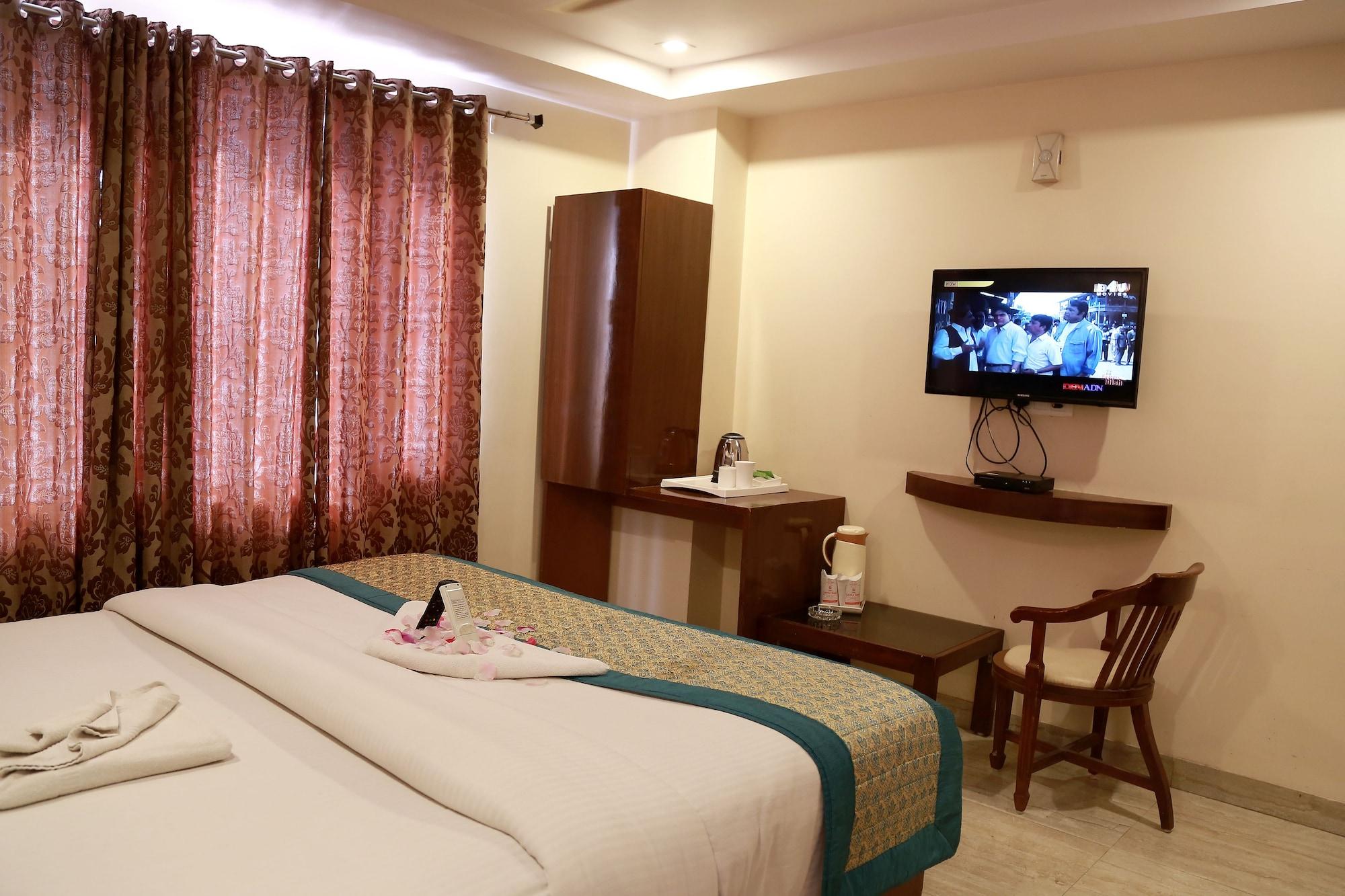 Geeta Saar Hotel 3*