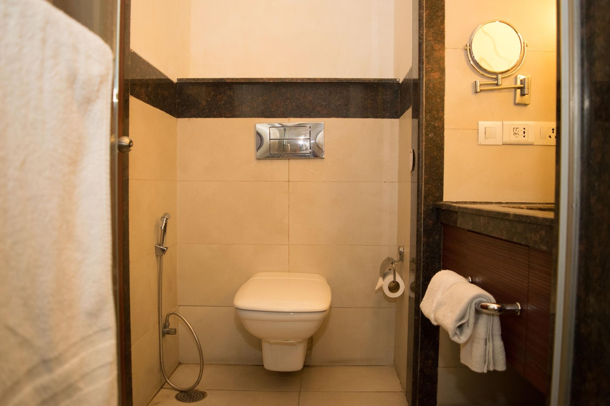 Mint Oodles 2 Mins To Nehru Enclave Metro Hotel 3*