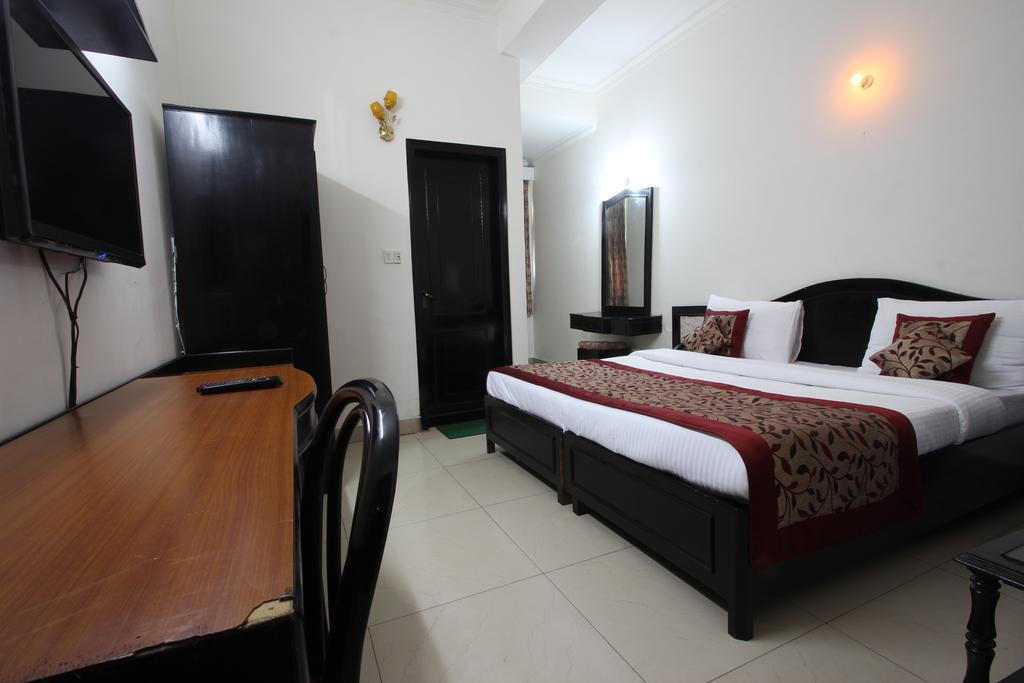 Hotel Citi Continental 3*