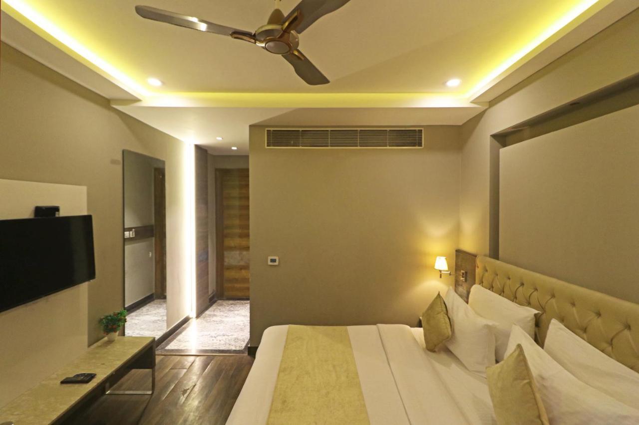 The Ivy Grand With Free Secured Parking Hotel 4*