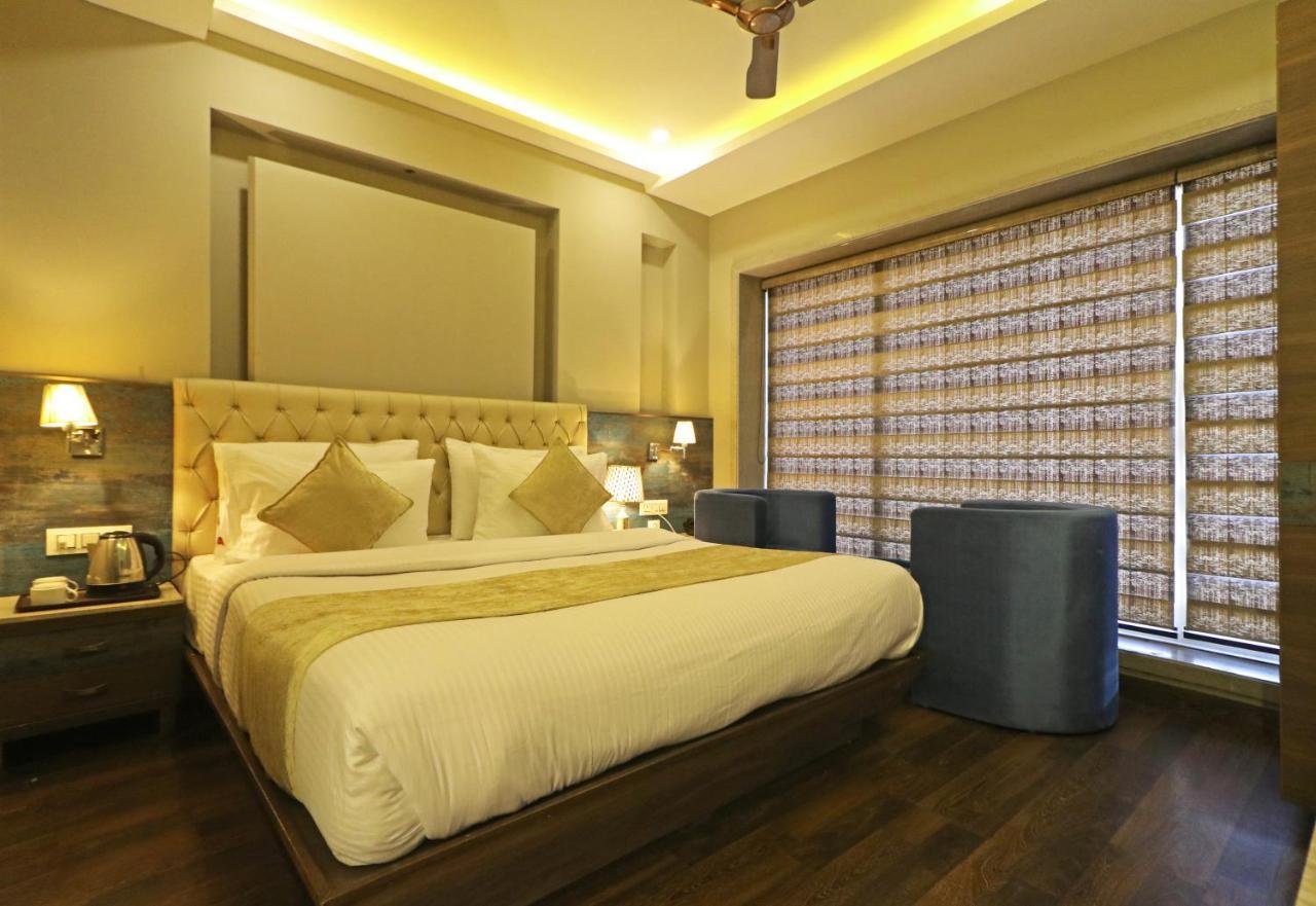 Hotel The Ivy Grand With Free Secured Parking New Delhi