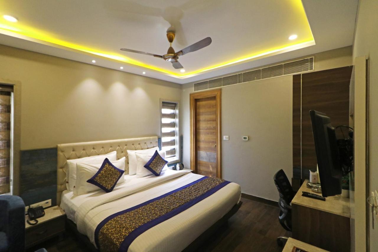 The Ivy Grand With Free Secured Parking Hotel New Delhi