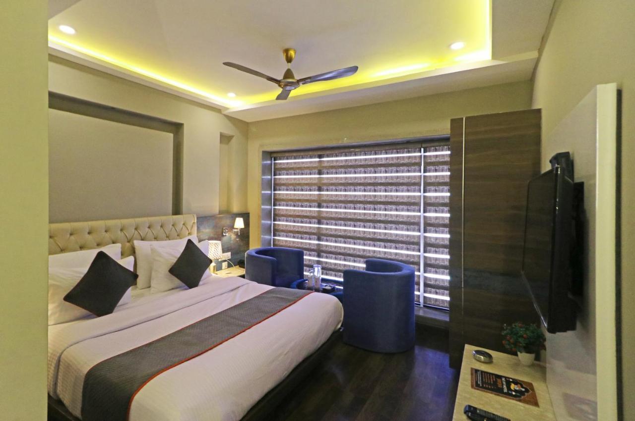 The Ivy Grand With Free Secured Parking Hotel 4*