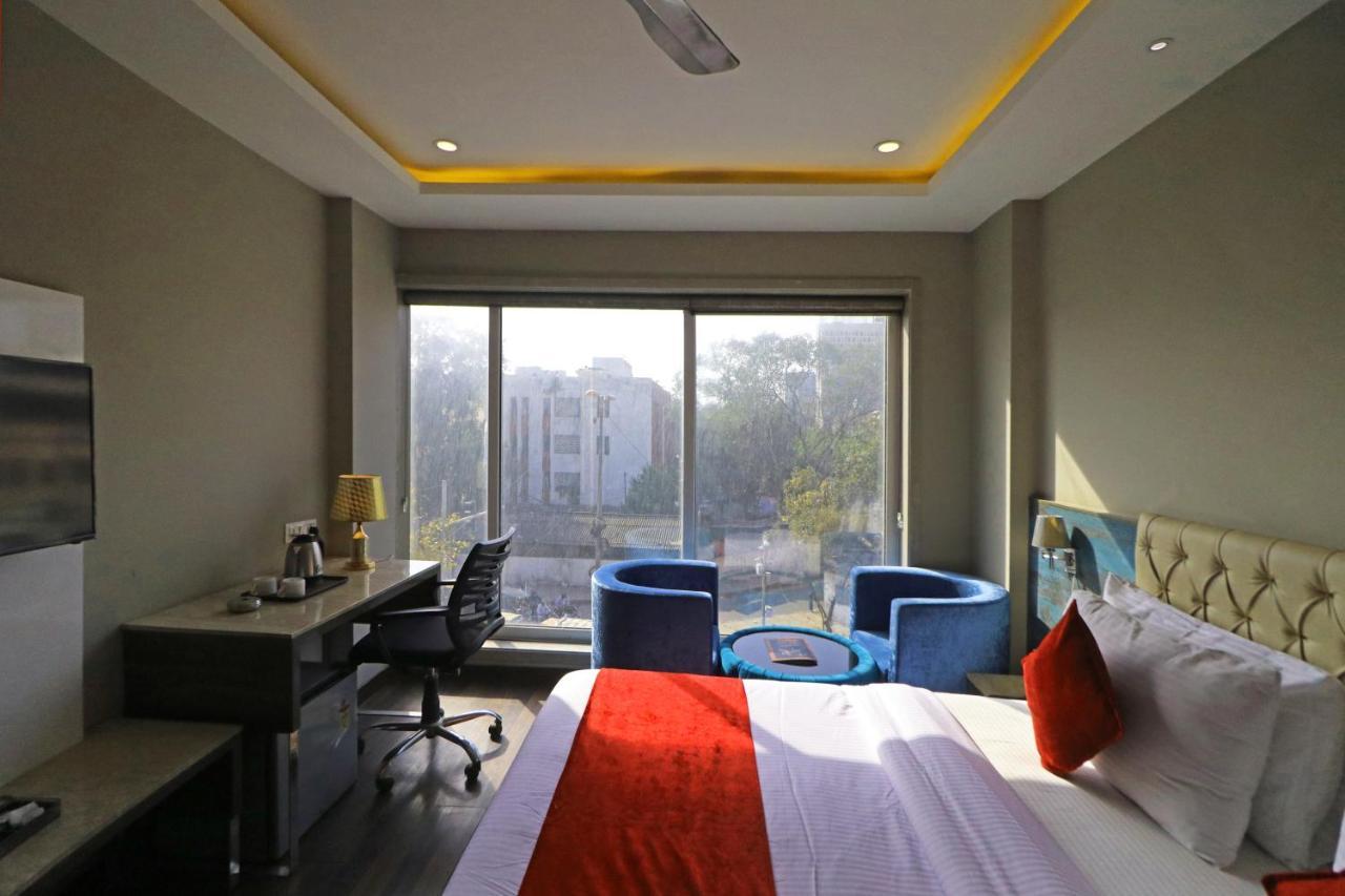 The Ivy Grand With Free Secured Parking