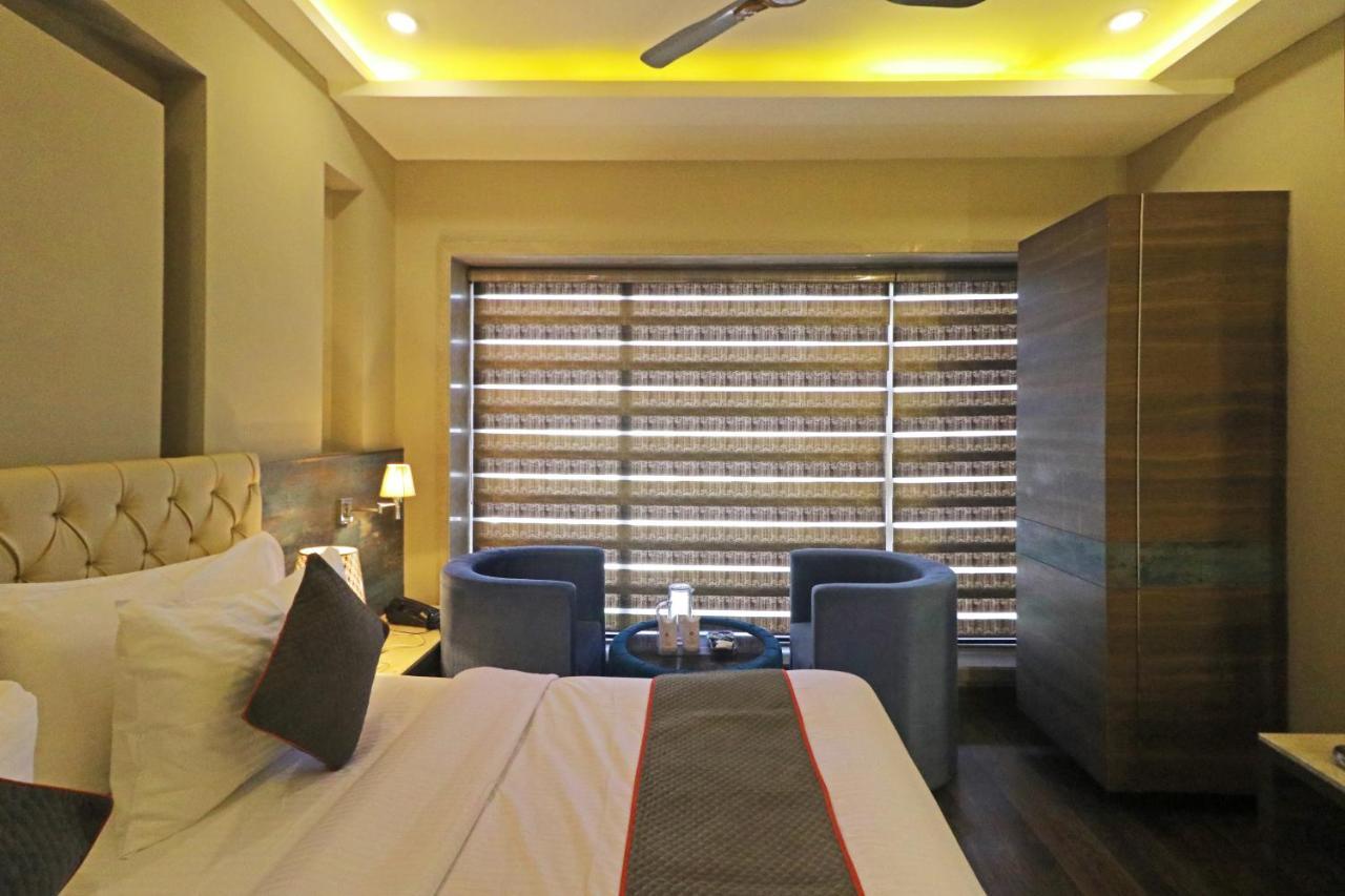 Hotel The Ivy Grand With Free Secured Parking