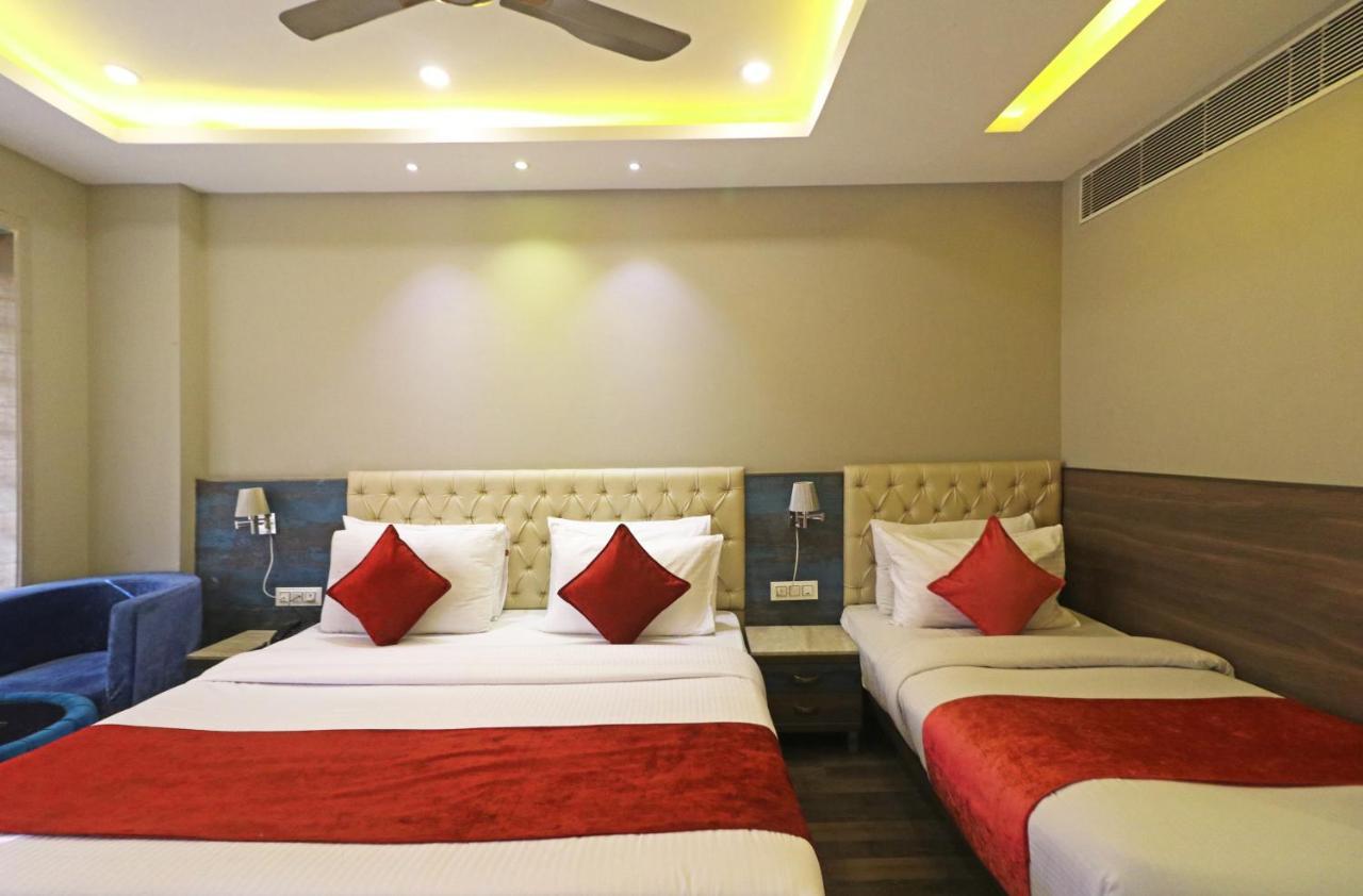 Hotel The Ivy Grand With Free Secured Parking