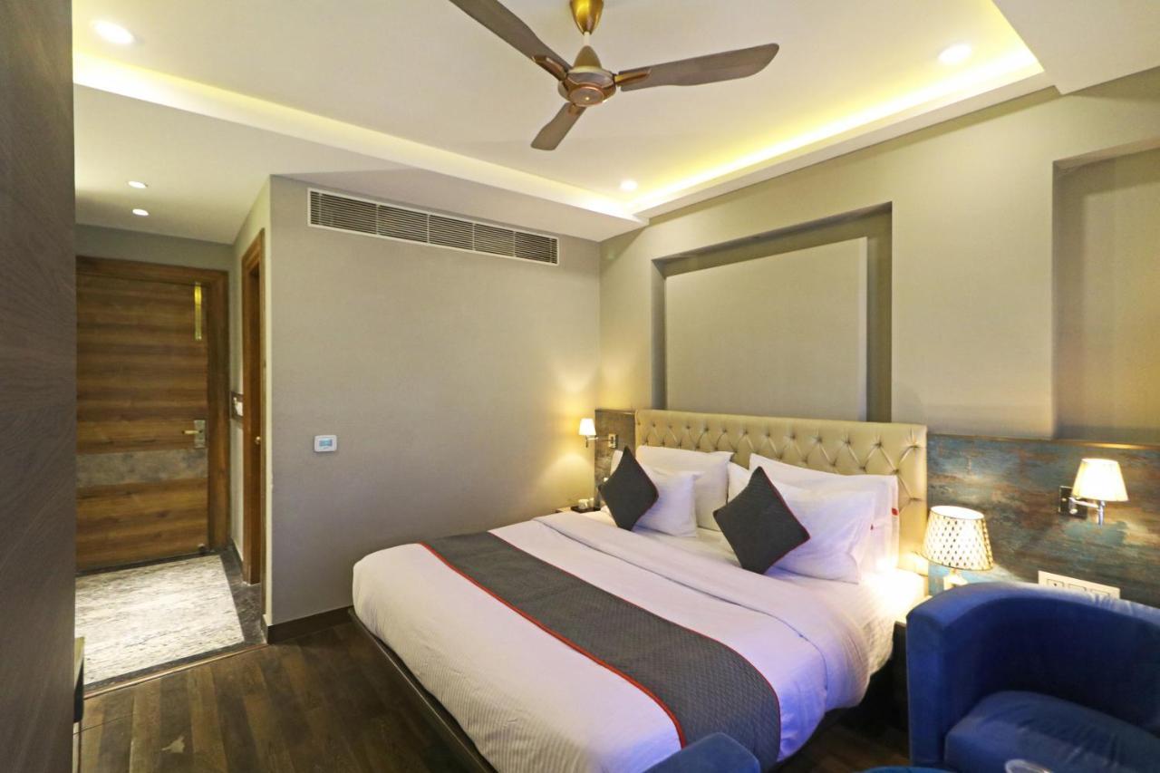 The Ivy Grand With Free Secured Parking