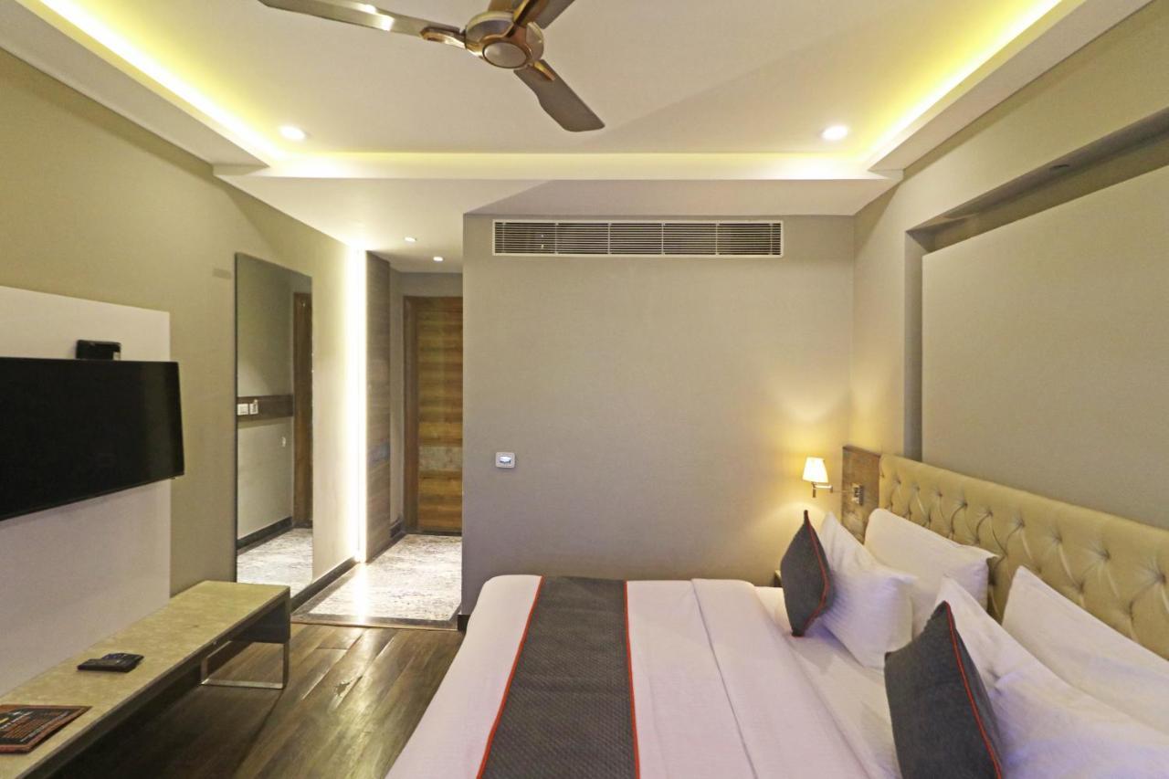 The Ivy Grand With Free Secured Parking 4* New Delhi