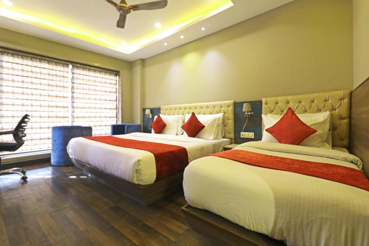 The Ivy Grand With Free Secured Parking 4* New Delhi