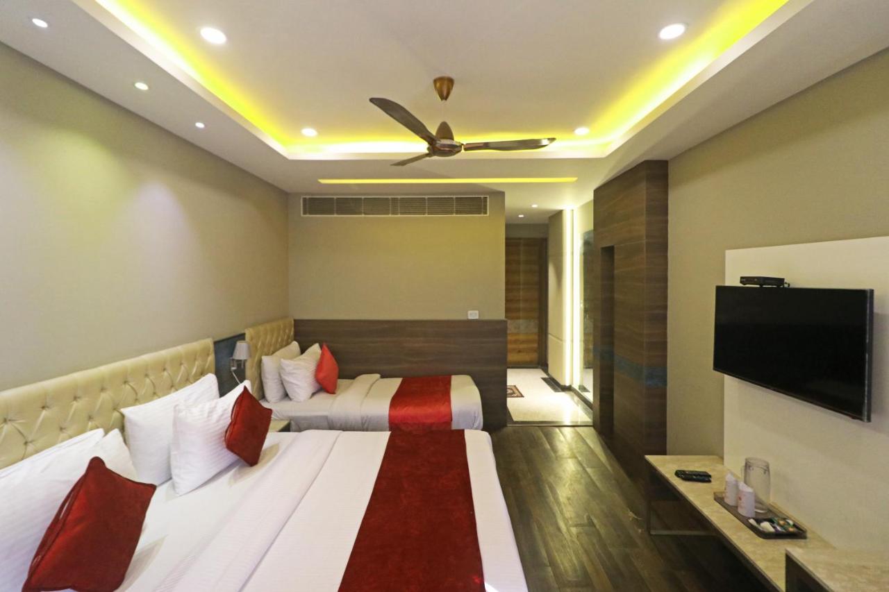 The Ivy Grand With Free Secured Parking Hotel 4*