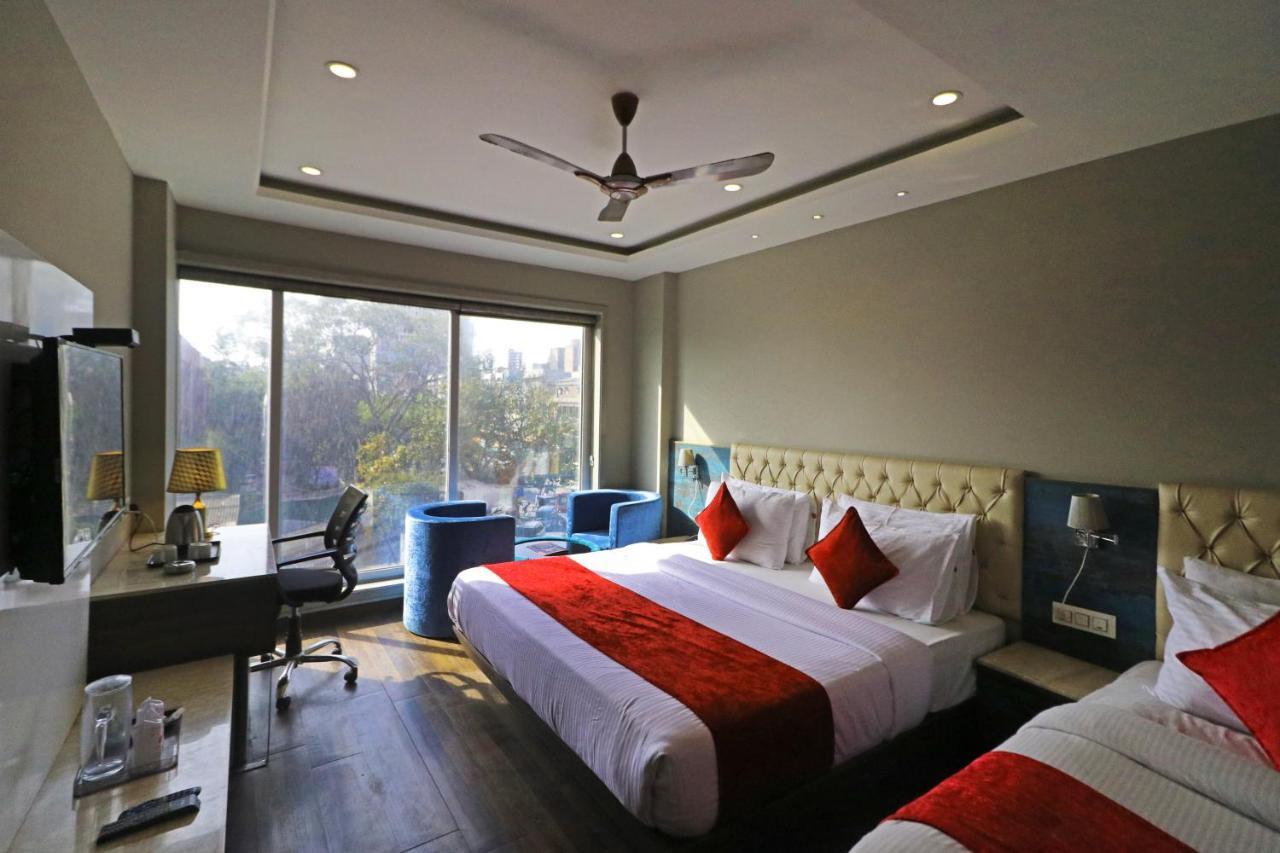 The Ivy Grand With Free Secured Parking Hotel