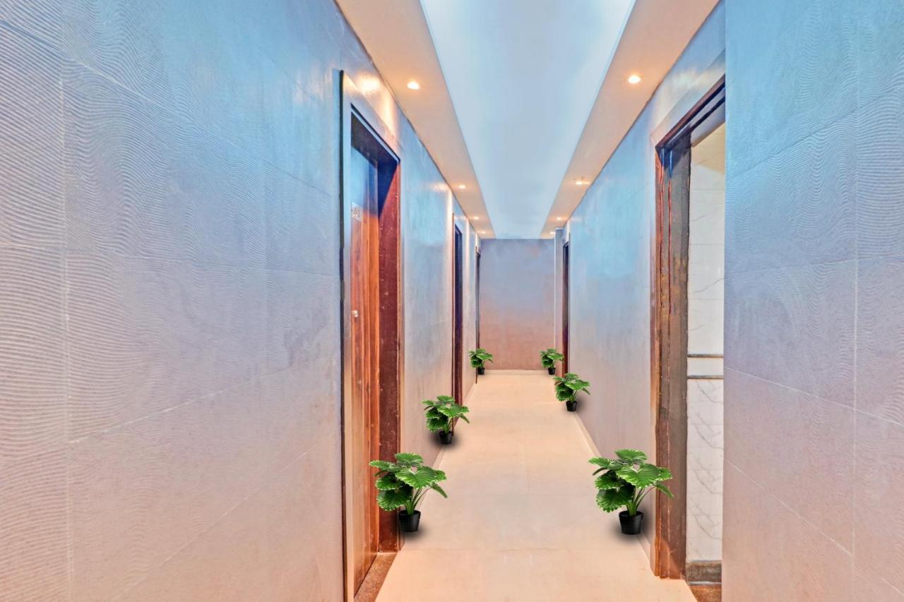 Collection O 9271 Dev Palace 3* New Delhi