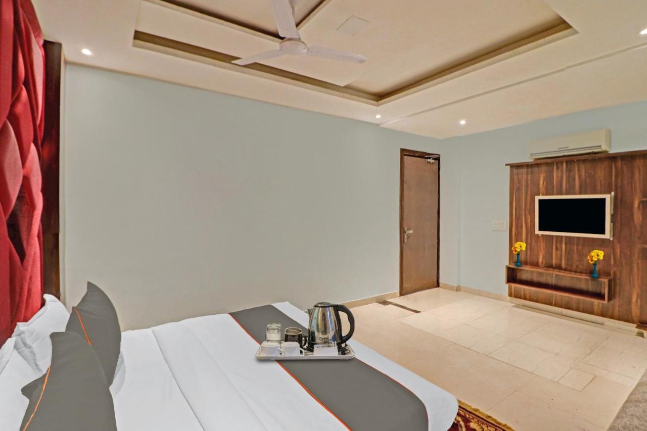 Collection O 9271 Dev Palace Hotel
