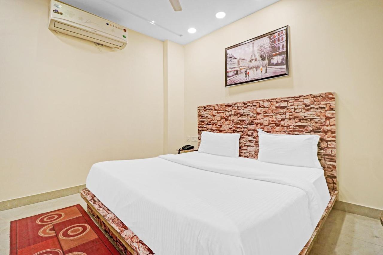 Oyo 45940 Grand Imperial Hotel 3*
