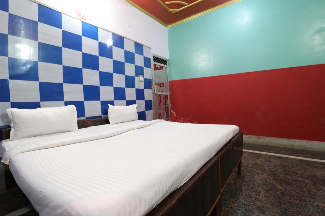 Hotel Oyo 45940 Grand Imperial Delhi (National Capital Territory of India)