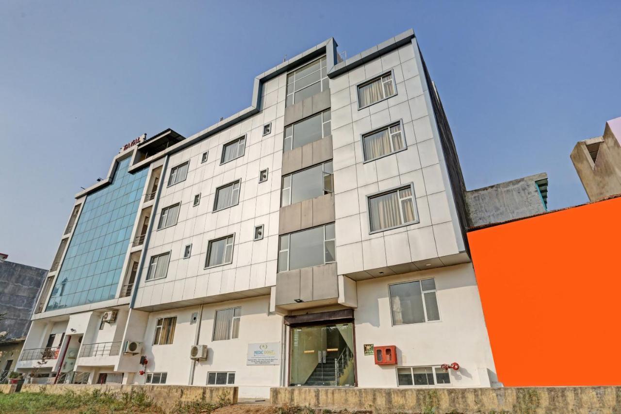 Oyo Townhouse 709 The Delight Hotel 4*
