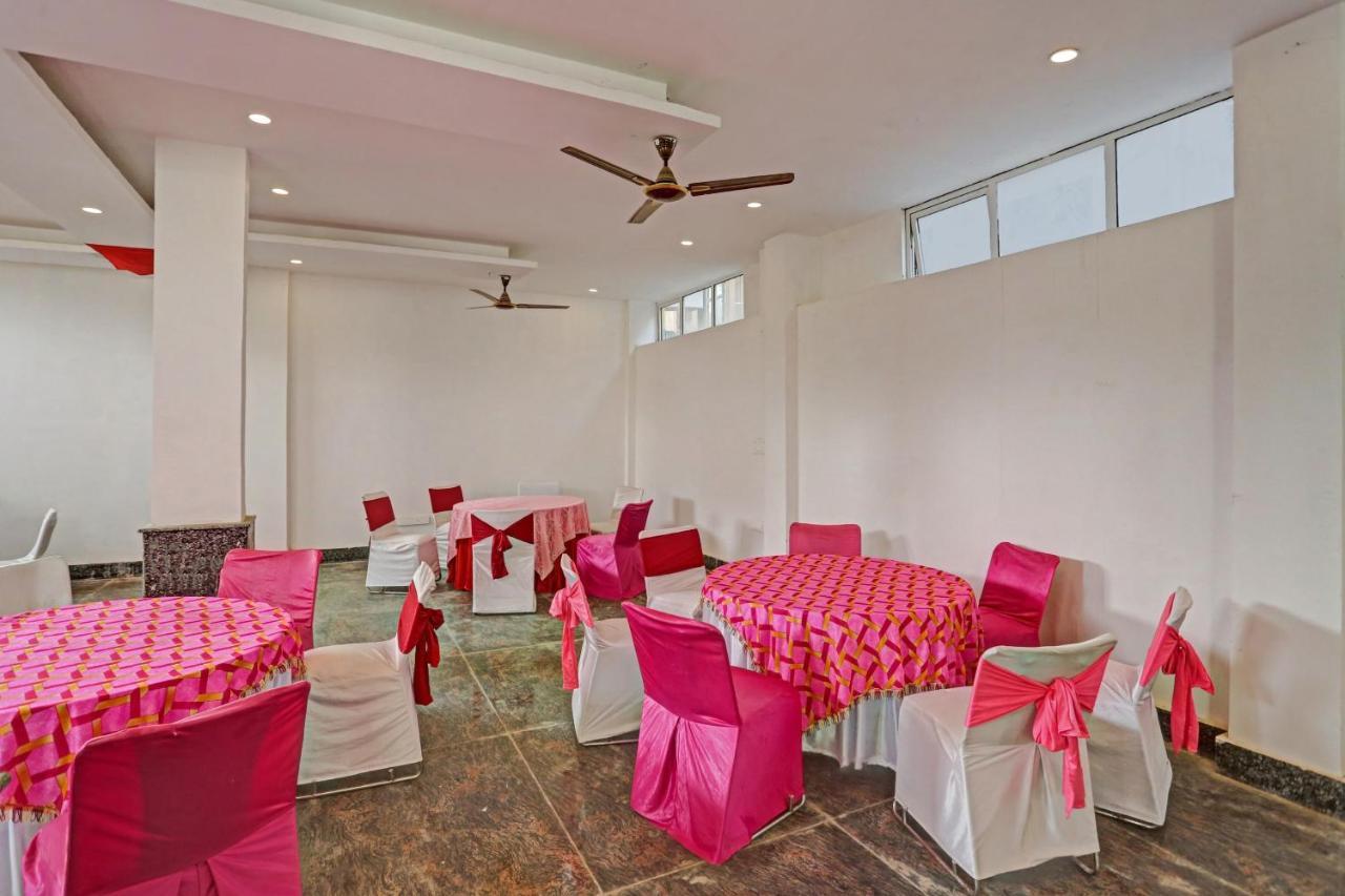 Oyo Townhouse 709 The Delight Hotel 4*