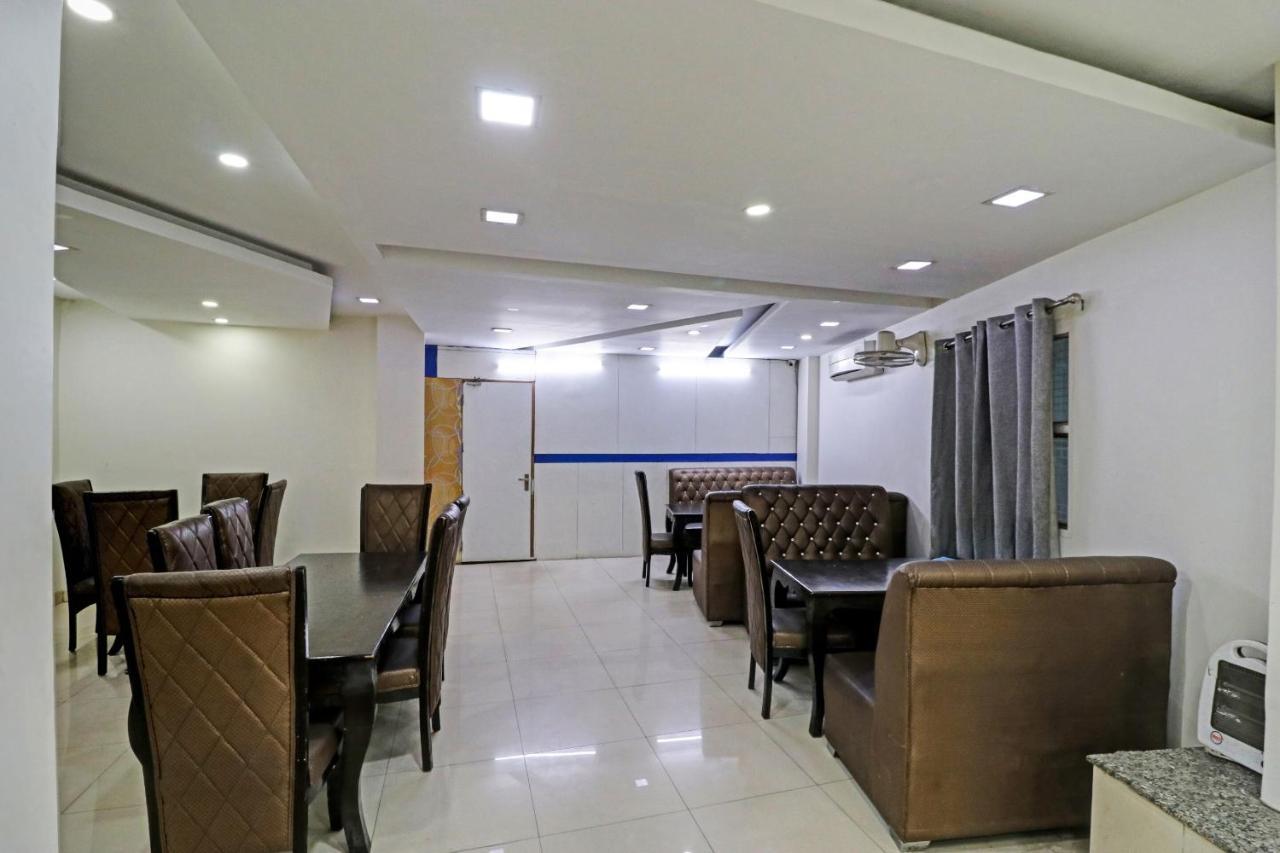 Apartamento Oyo Townhouse 901 Prime Enclave Near Ambience Mall