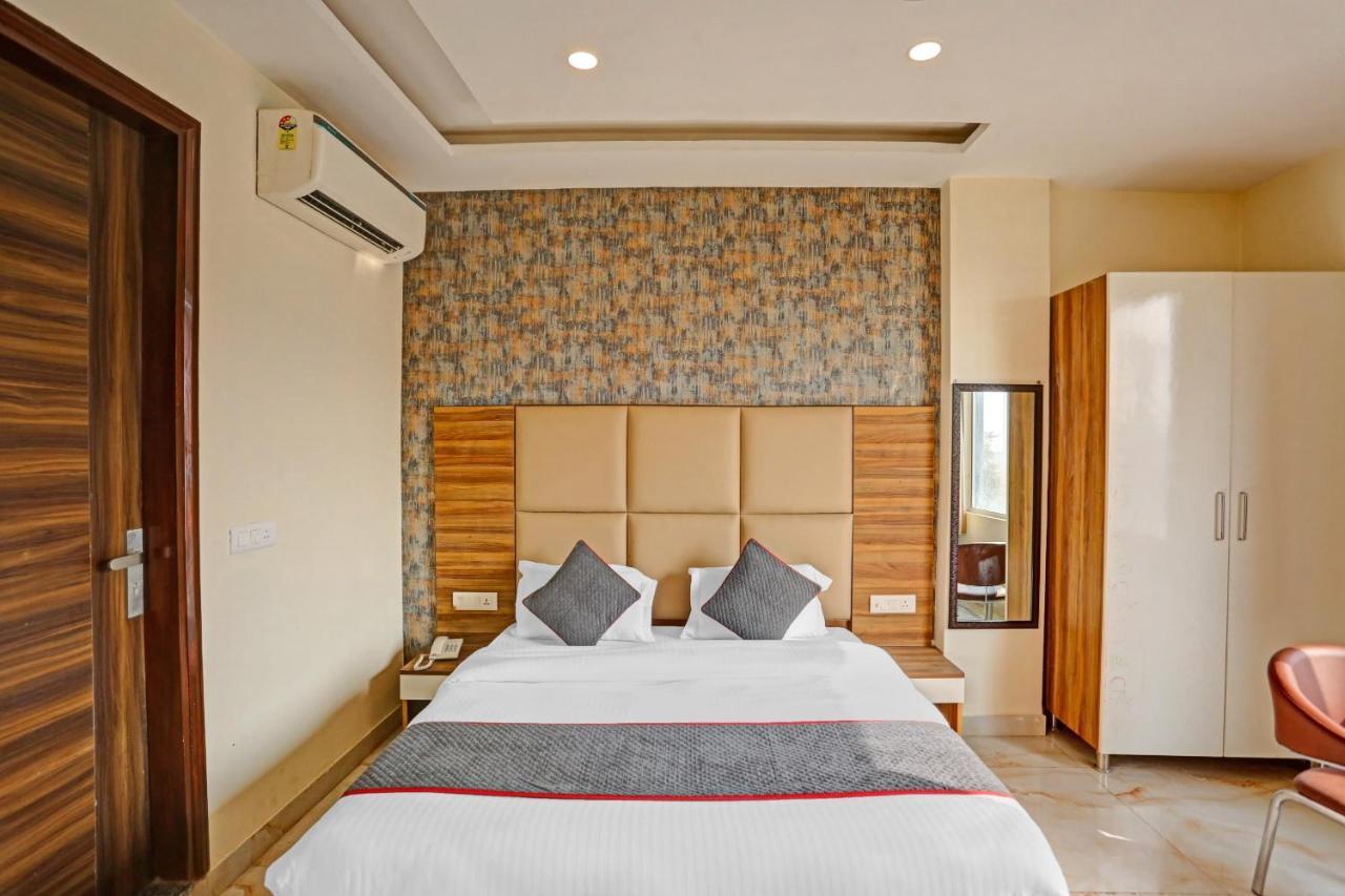 Oyo Townhouse 709 The Delight Hotel