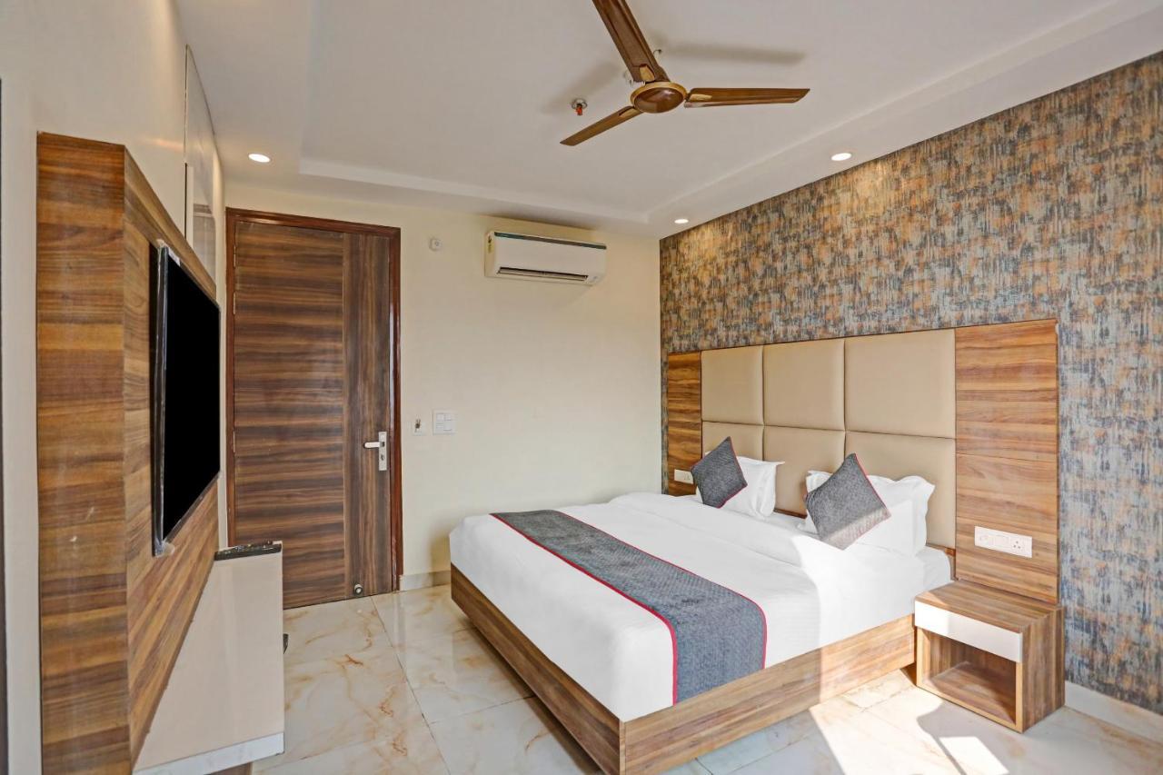 Oyo Townhouse 709 The Delight 4*