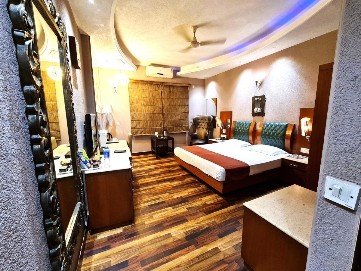 Royal Castle Grand New Delhi
