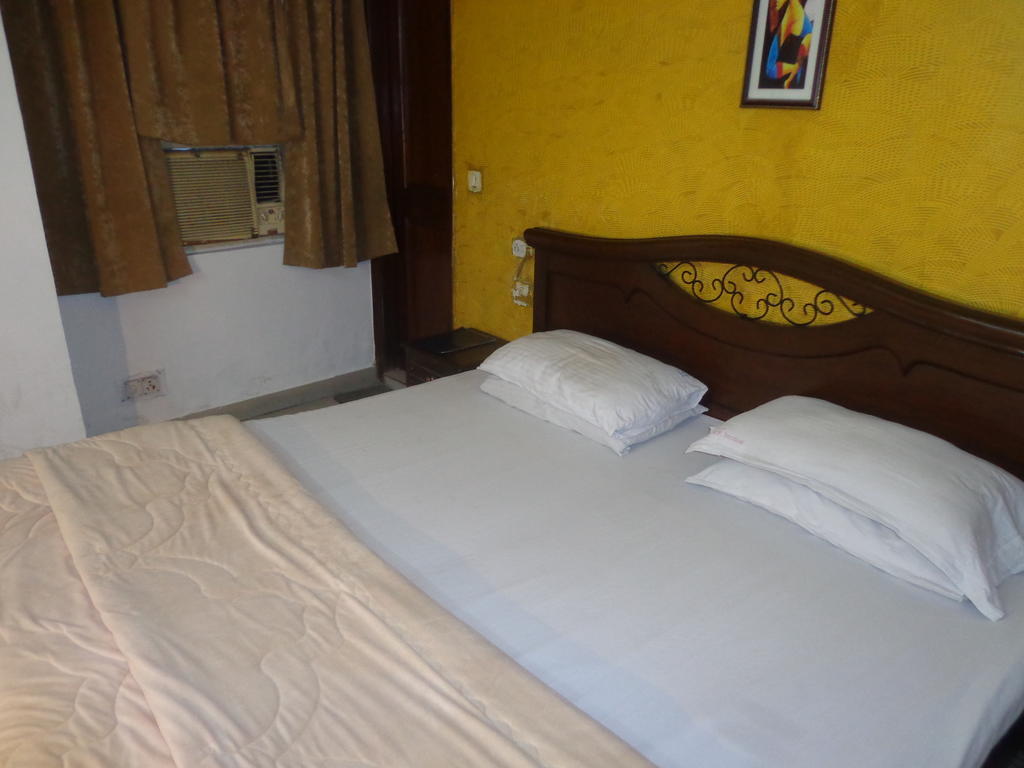 Hotel Hotel R S International @ Paharganj Nova Deli