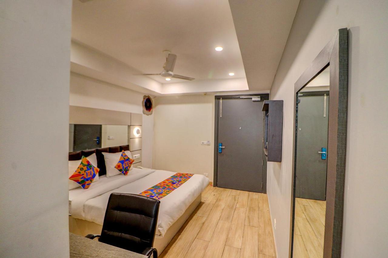 Fabhotel F9 Kirti Nagar Hotel New Delhi