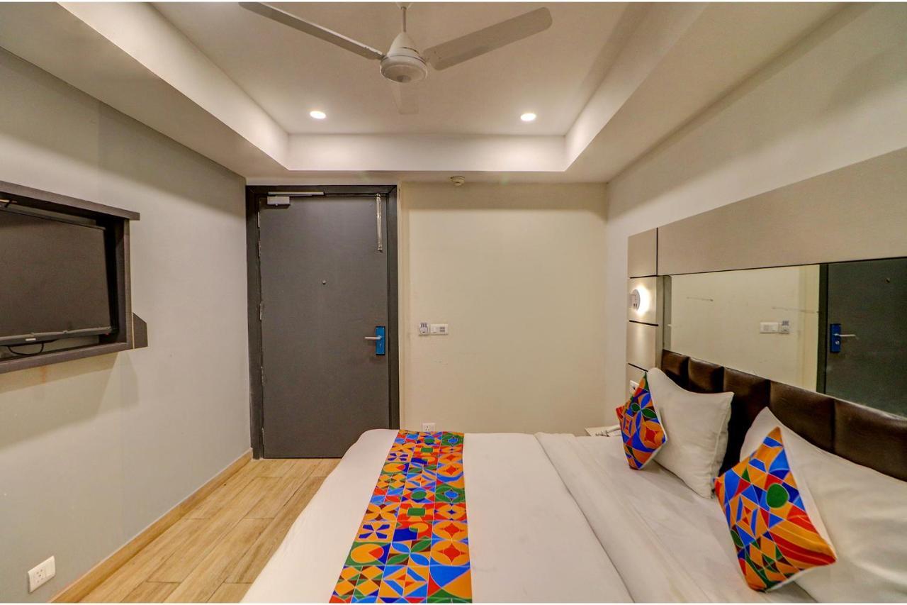 Fabhotel F9 Kirti Nagar Hotel