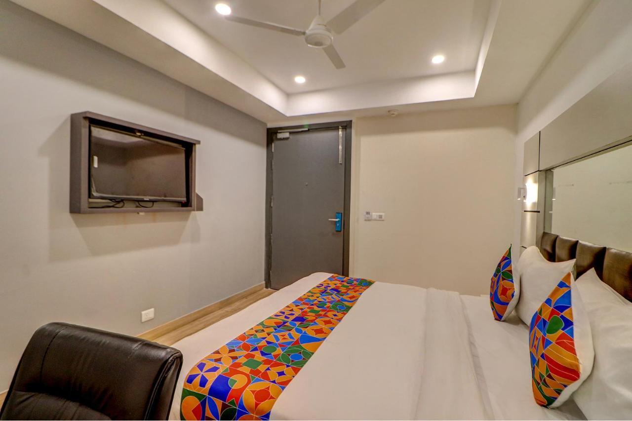 Fabhotel F9 Kirti Nagar Hotel New Delhi