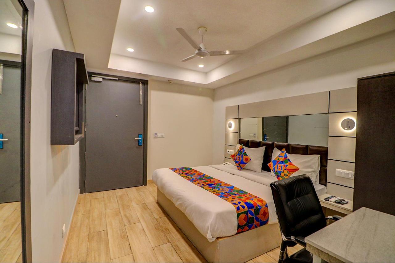 Fabhotel F9 Kirti Nagar Hotel 3*