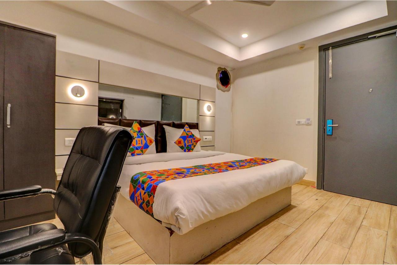 Fabhotel F9 Kirti Nagar Hotel New Delhi