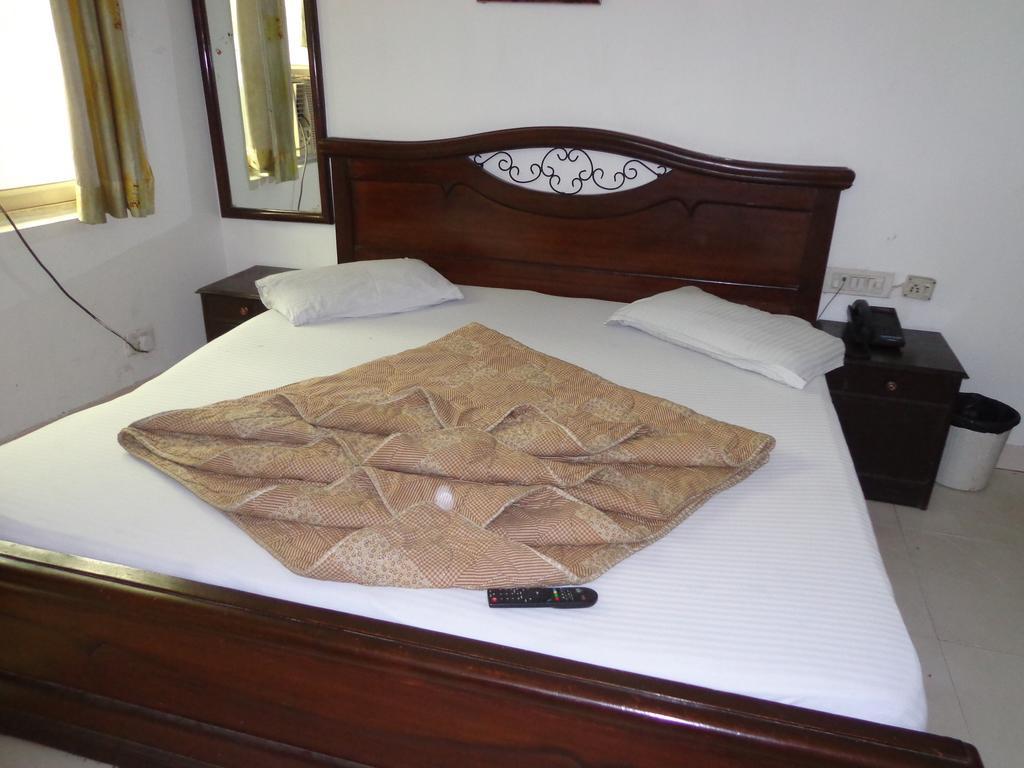 Hotel Hotel R S International @ Paharganj 2*