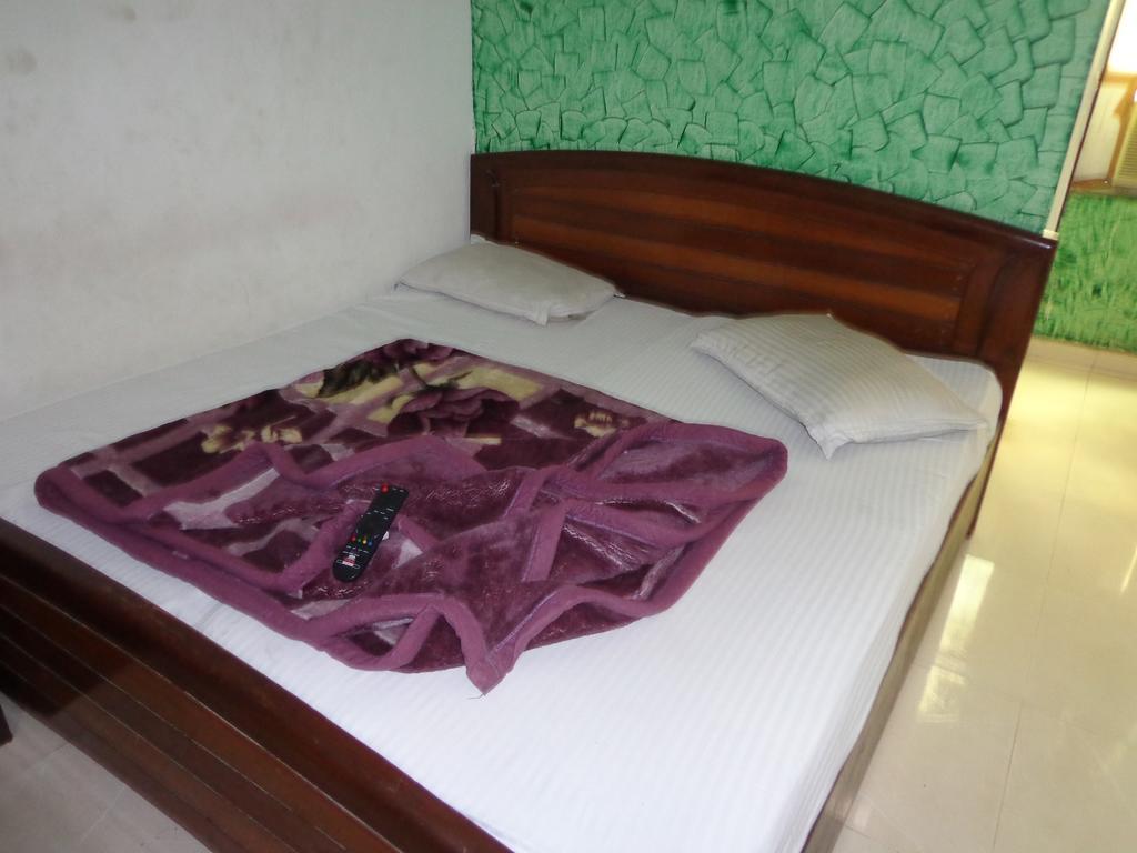 Hotel Hotel R S International @ Paharganj 2*
