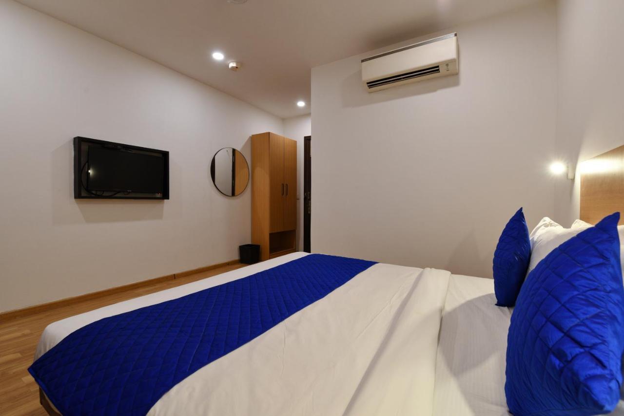 Saffron Gold Hotel New Delhi