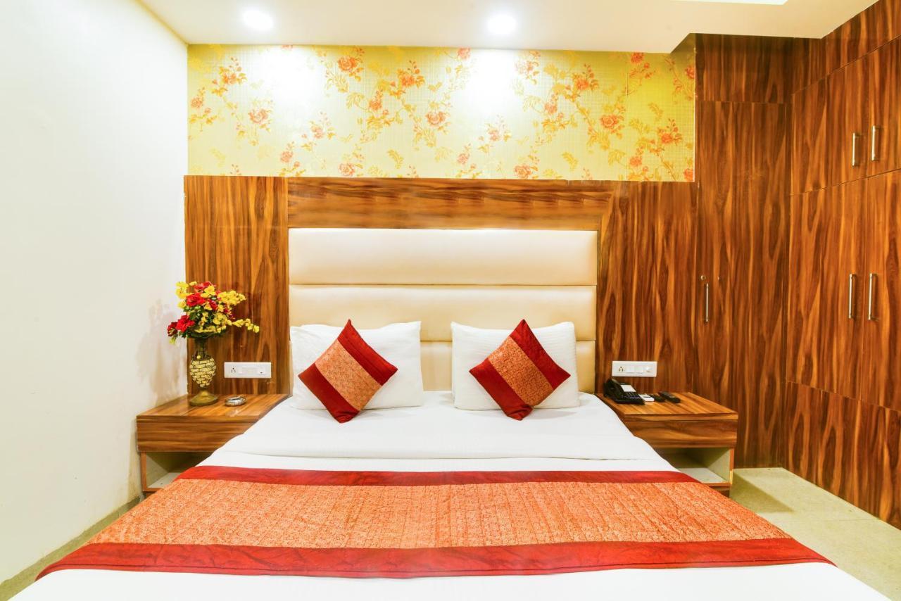 Olivia At Delhi Airport Hotel 3*