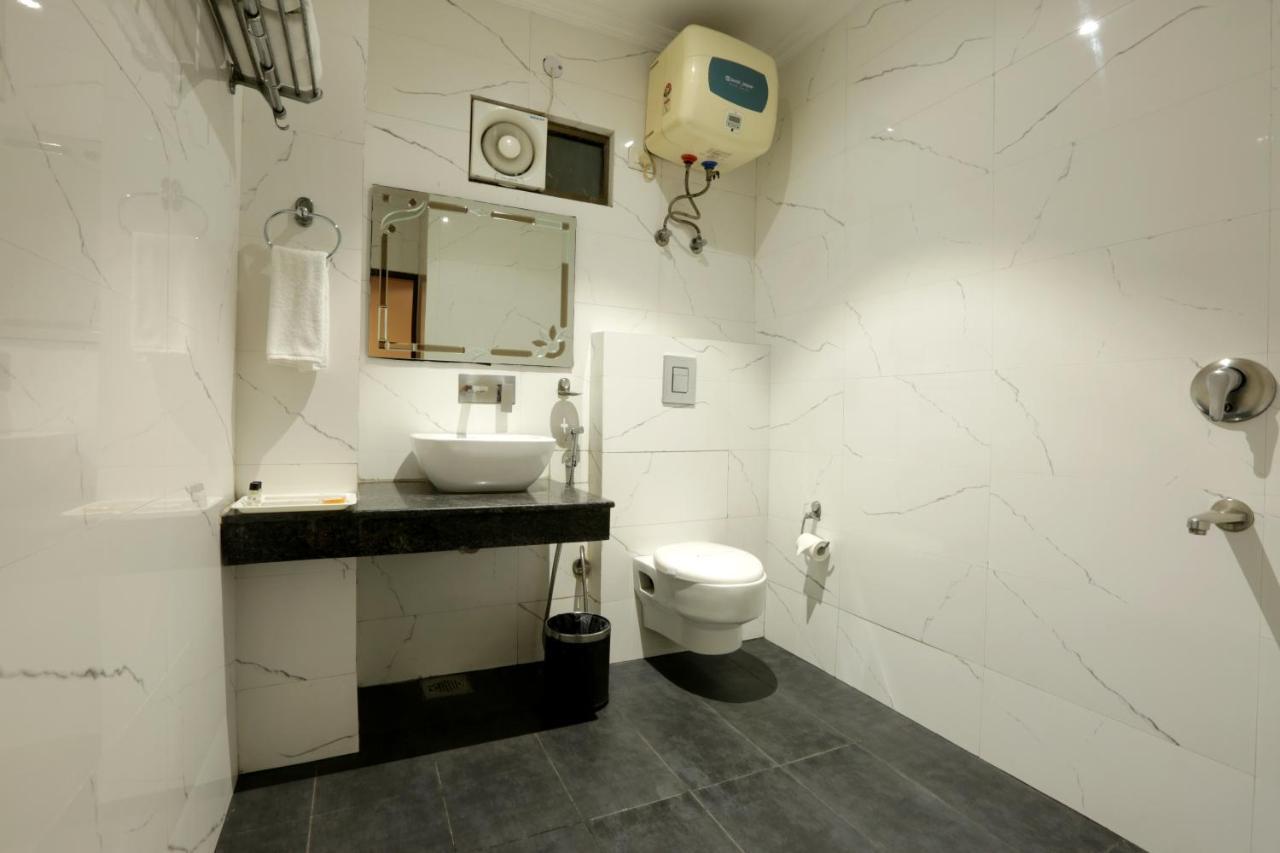 Airport Le Seasons 4* New Delhi