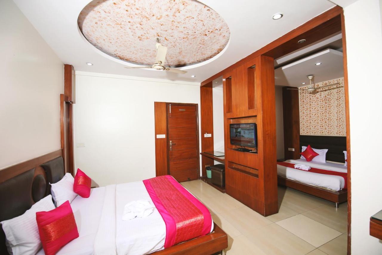 Hotel Lav Kush Deluxe At 