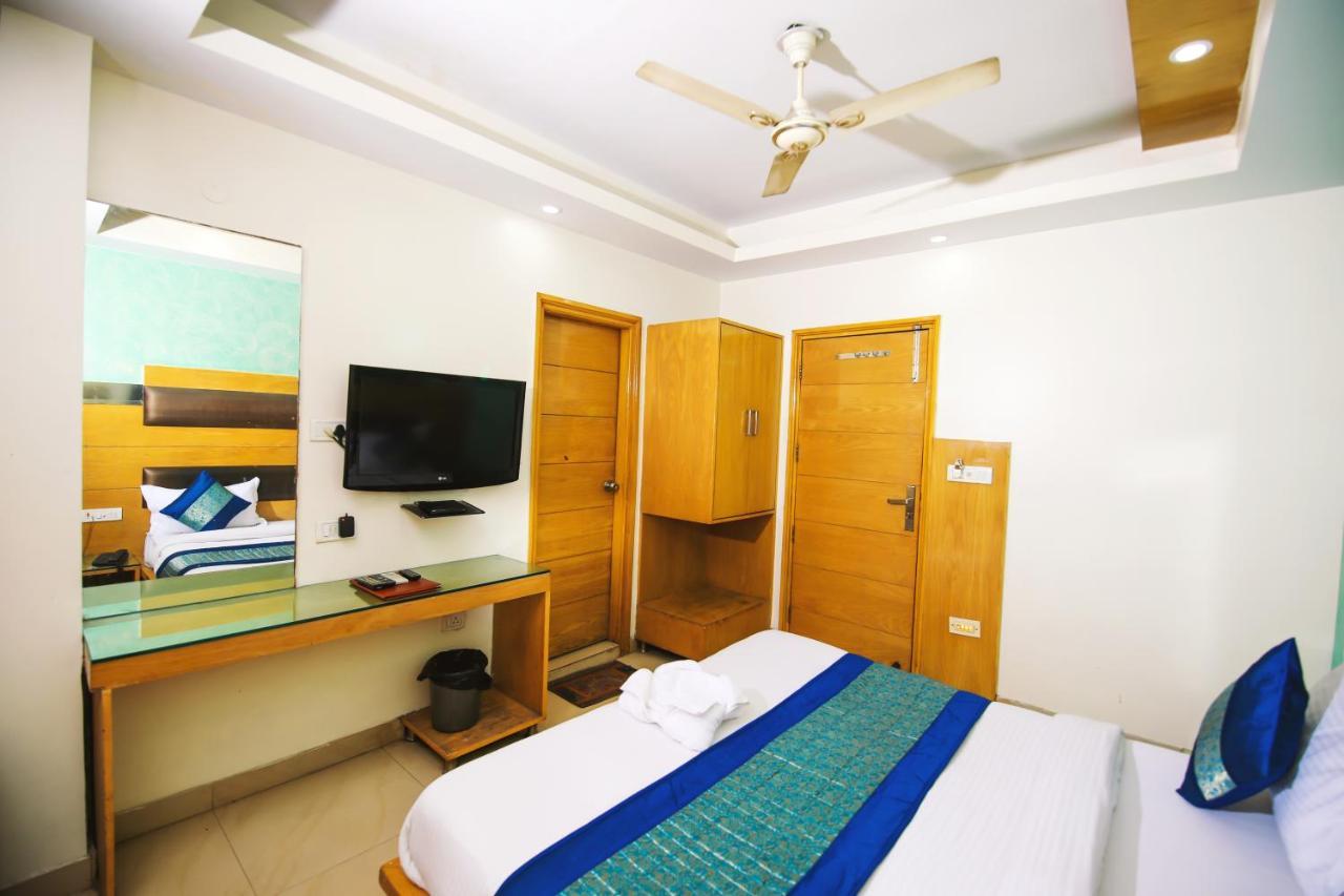 Hotel Lav Kush Deluxe At 