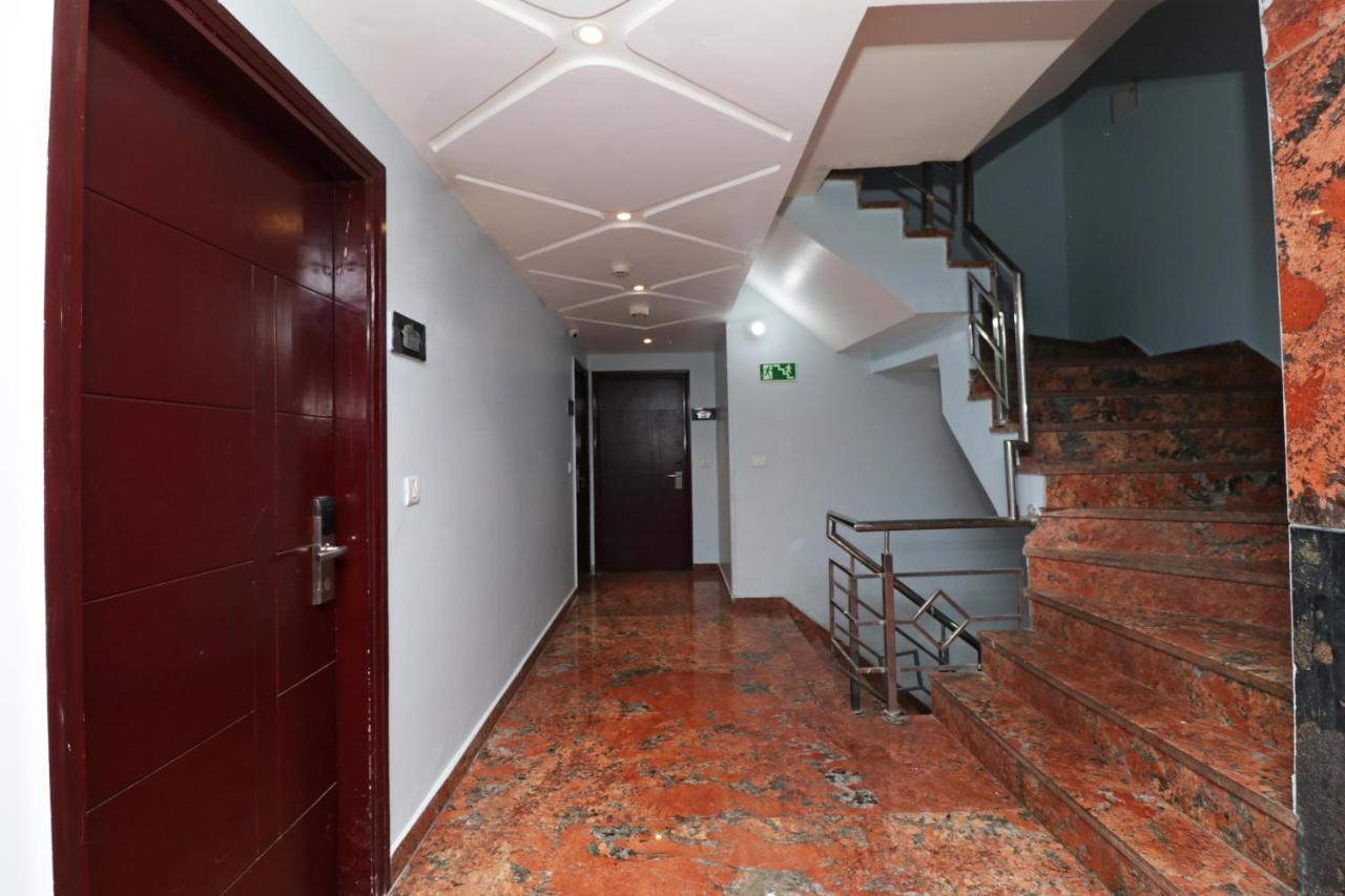 Hotel De Cruise - Railway Station 3*