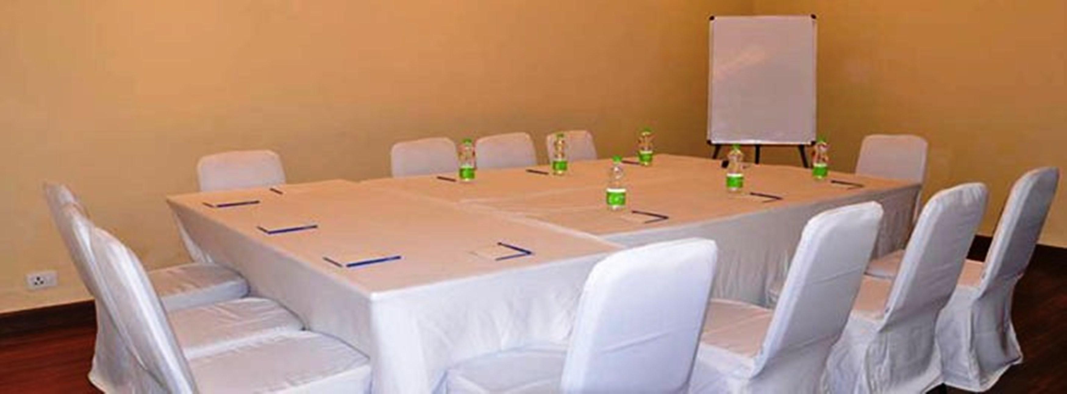 Hotel Sarovar Portico Naraina, 3*