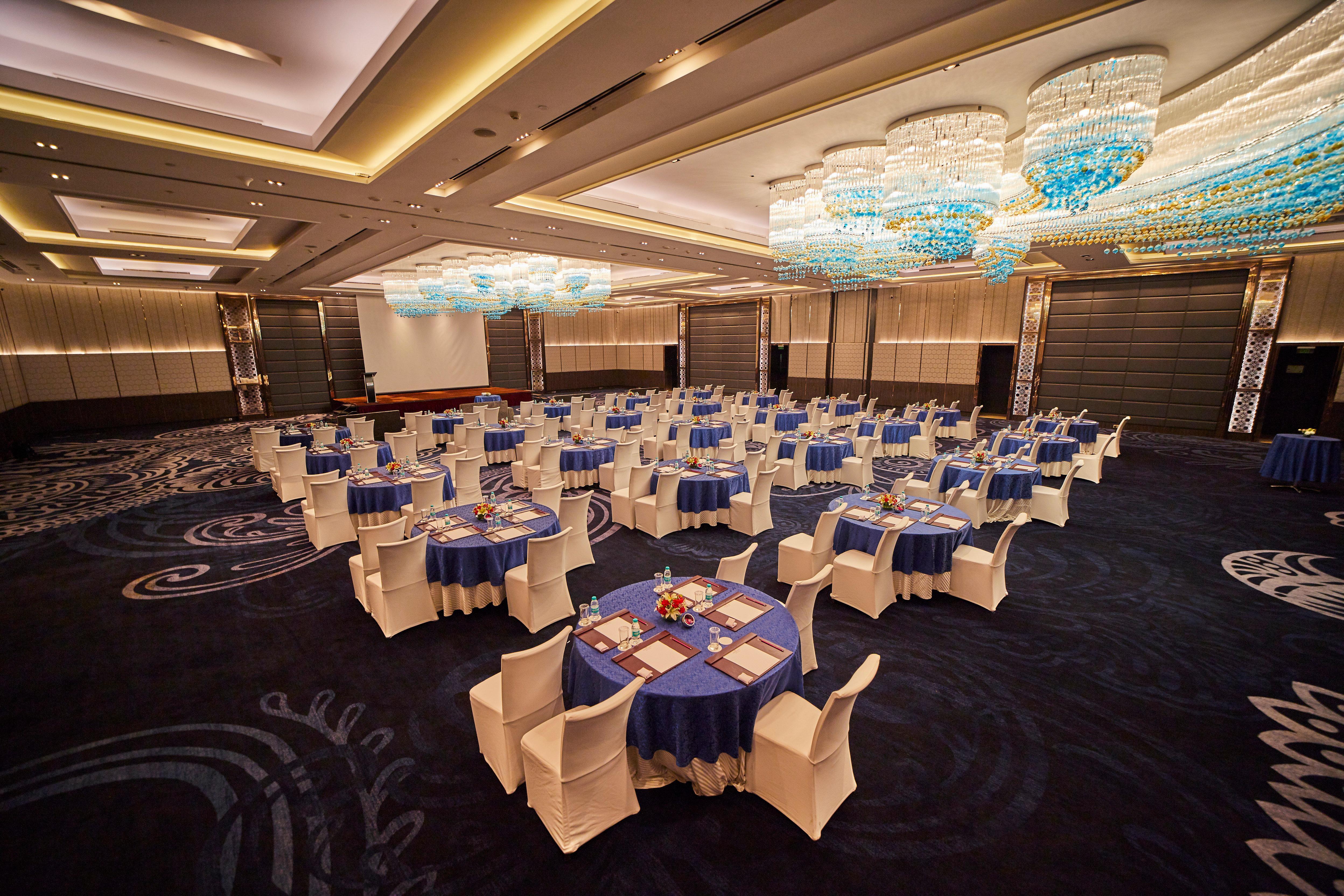 Crowne Plaza New Rohini By Ihg 5* Delhi (National Capital Territory of India)