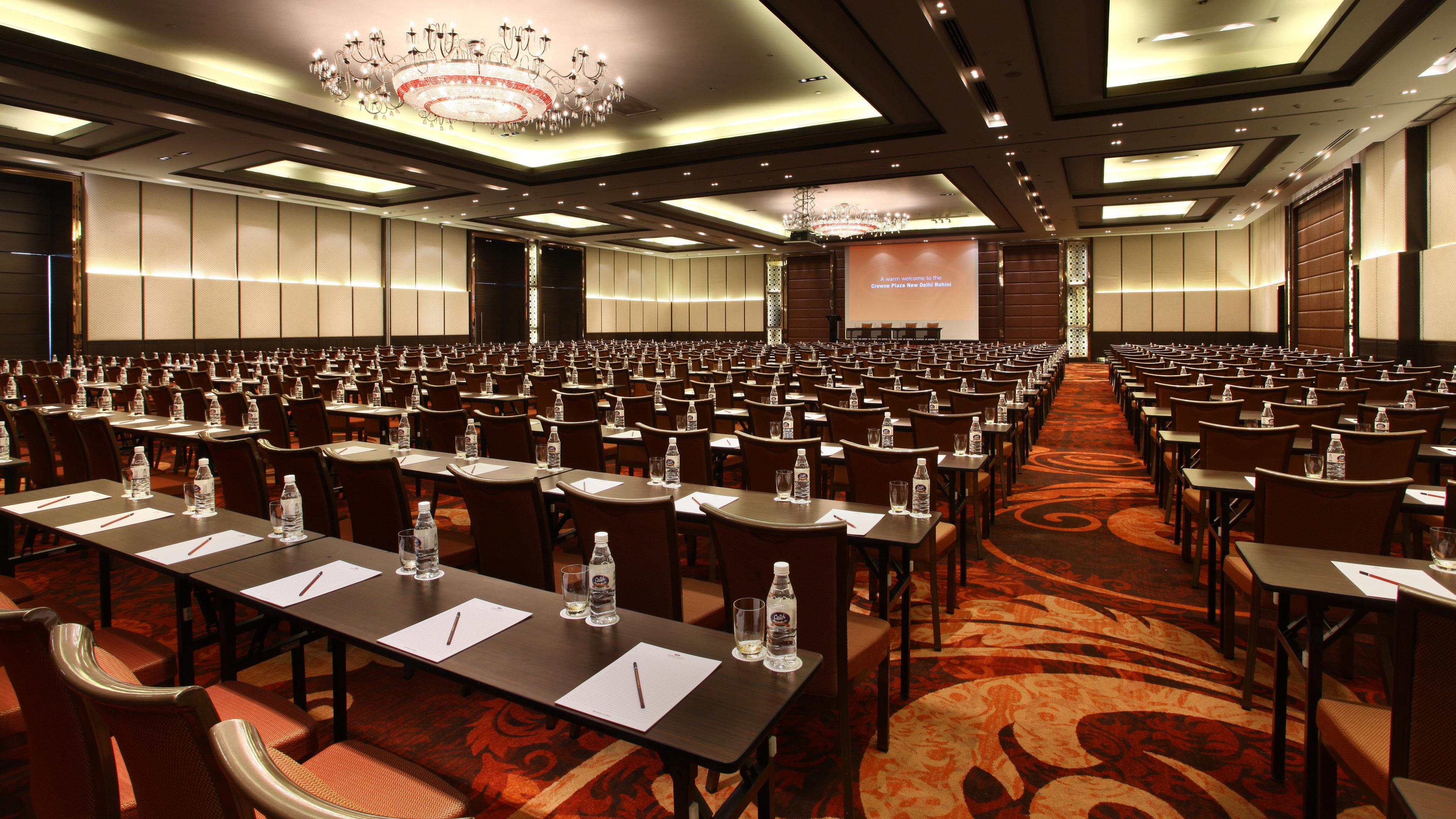 Hotel Crowne Plaza New Rohini By Ihg 5*