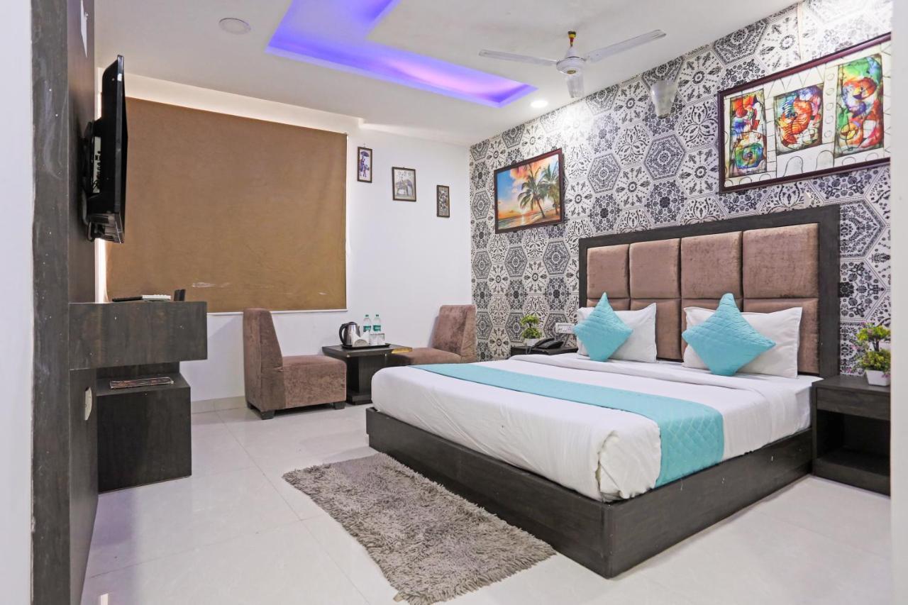 Grand Belwood Near Delhi Airport 3* Nova Deli