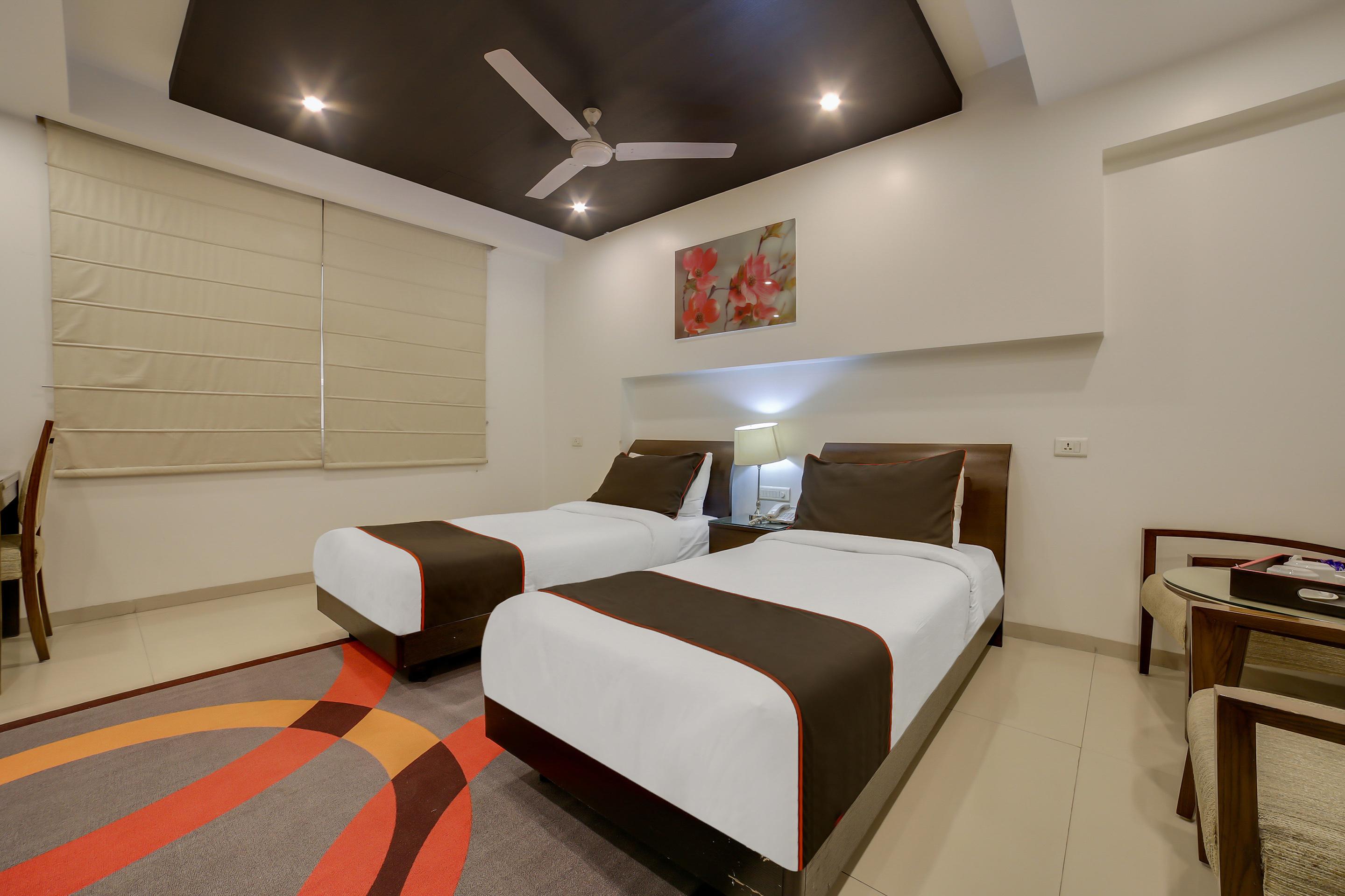 Townhouse Oak Safdarjung 3*