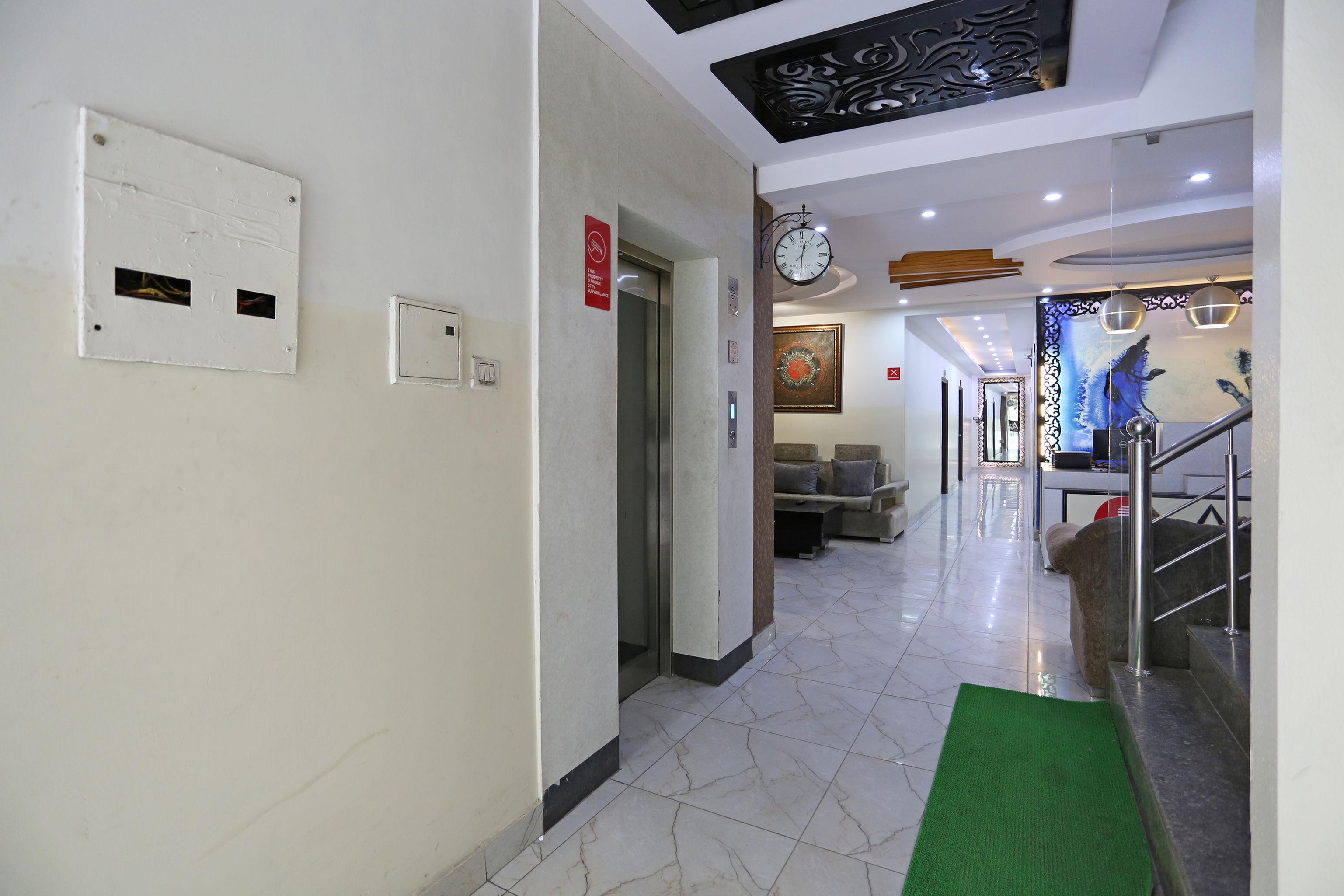 Airport Hotel