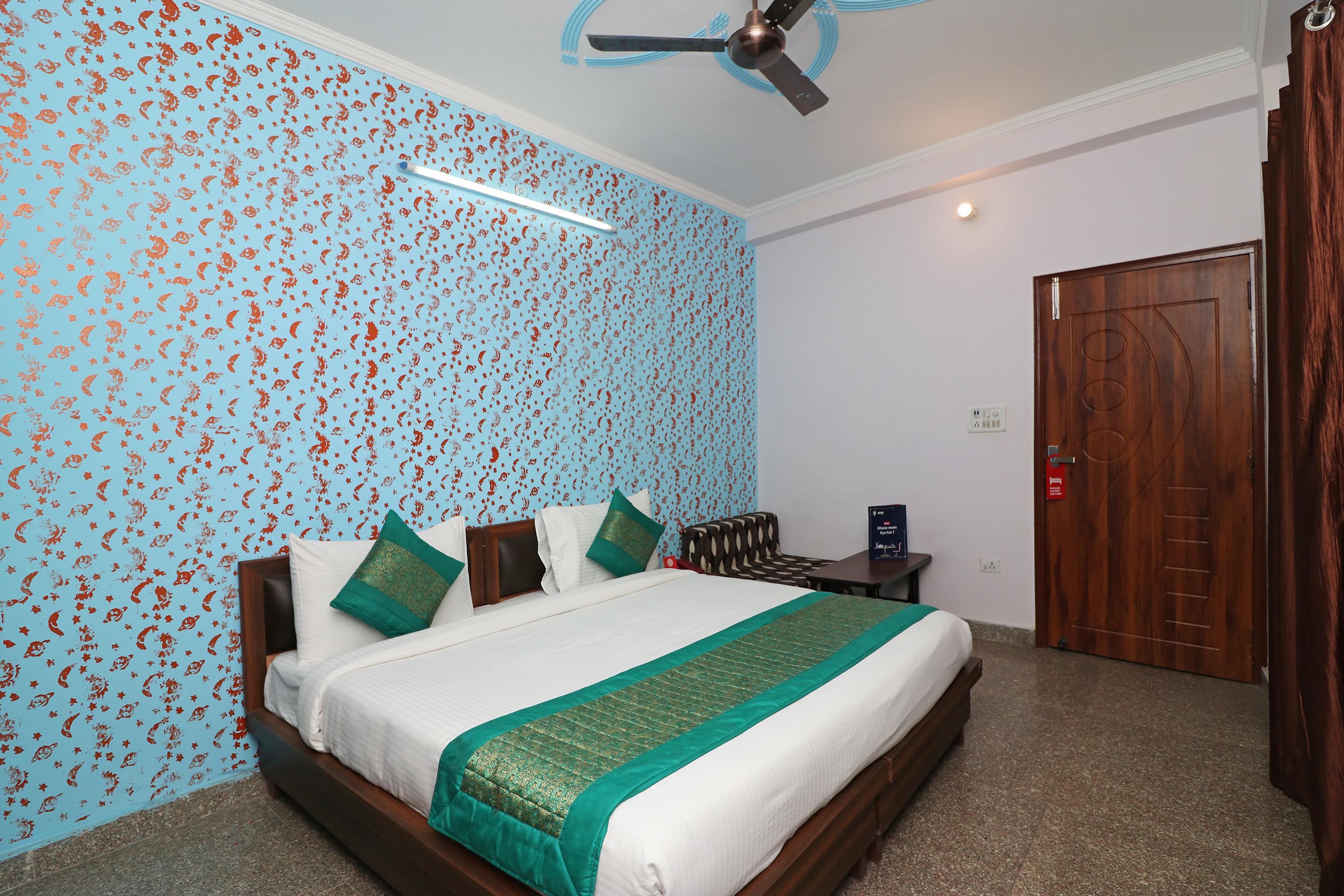 Oyo 13107 Westend Residency Hotel New Delhi