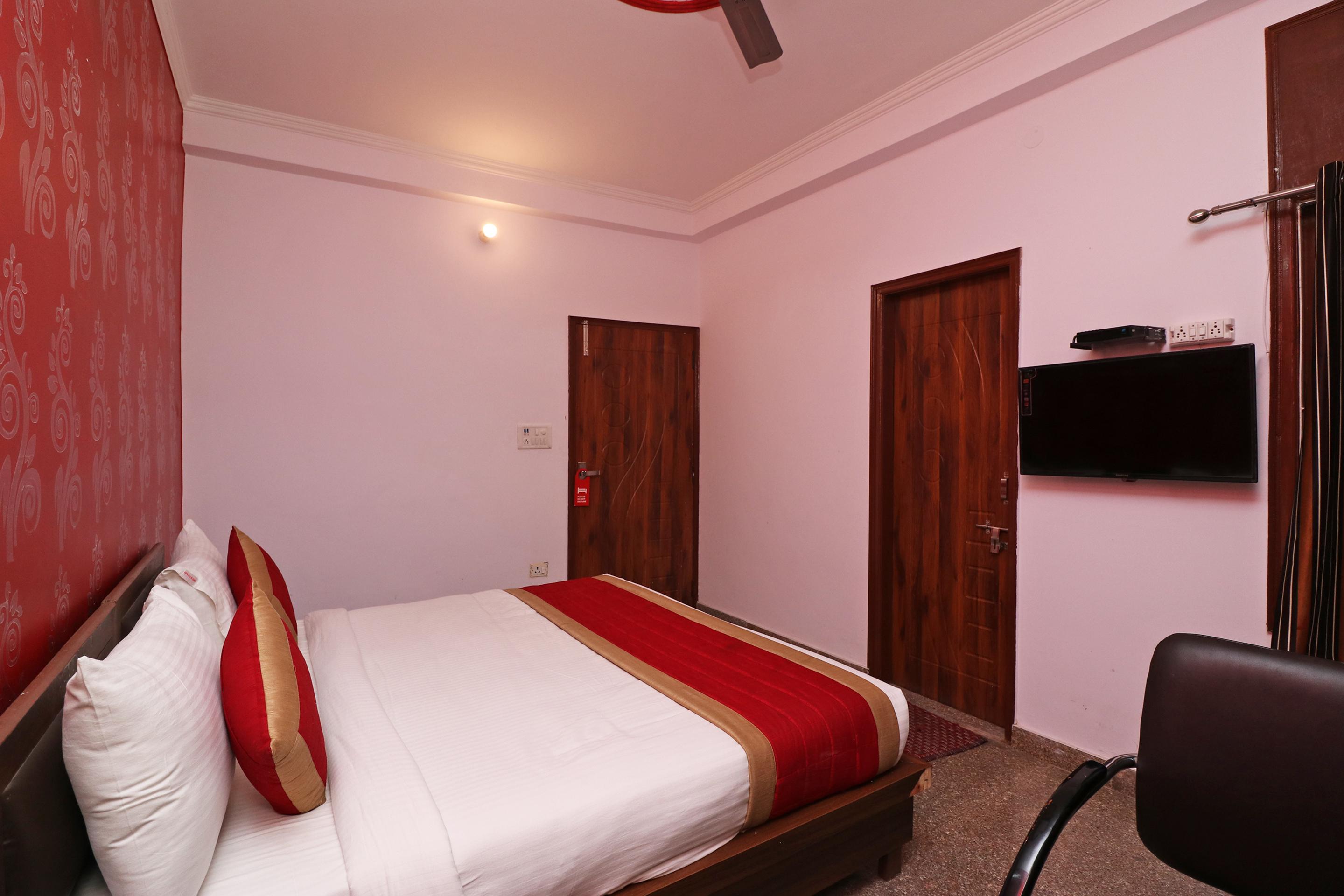 Hotel Oyo 13107 Westend Residency 3*