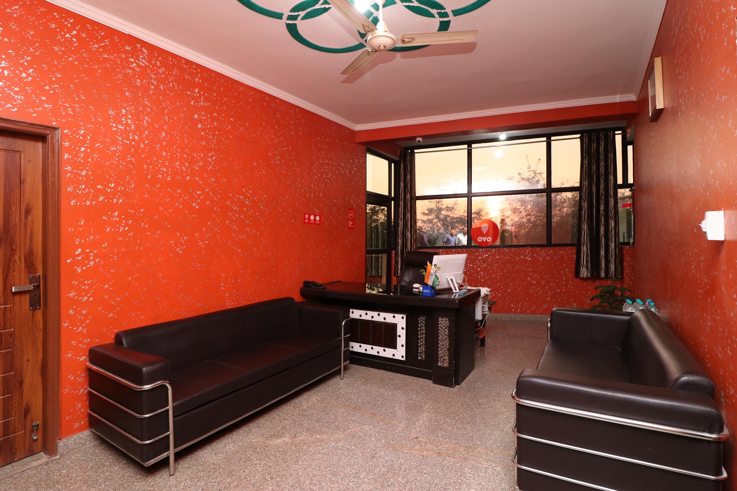 Hotel Oyo 13107 Westend Residency