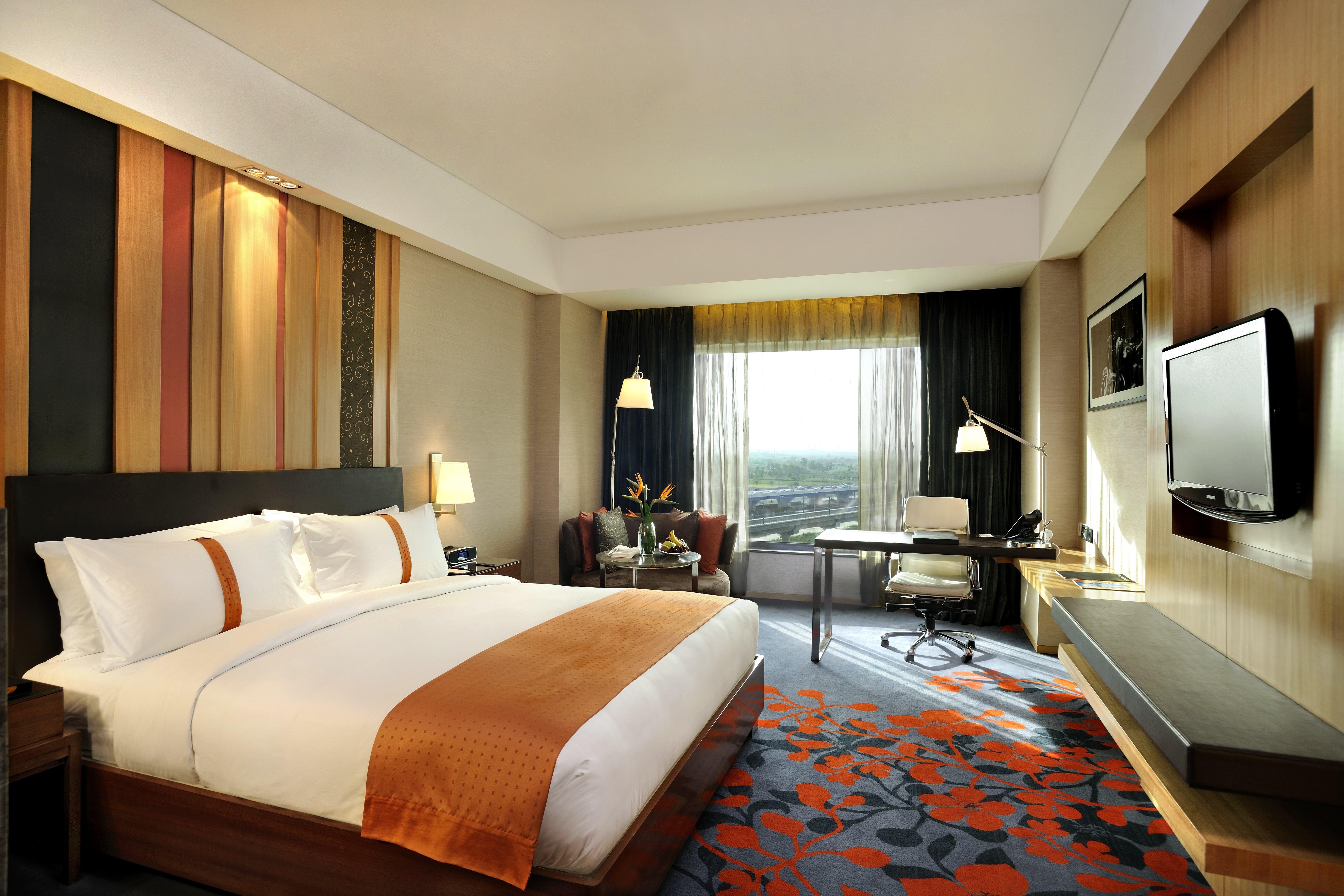 Hotel Mayur Vihar Noida By Ihg 5*