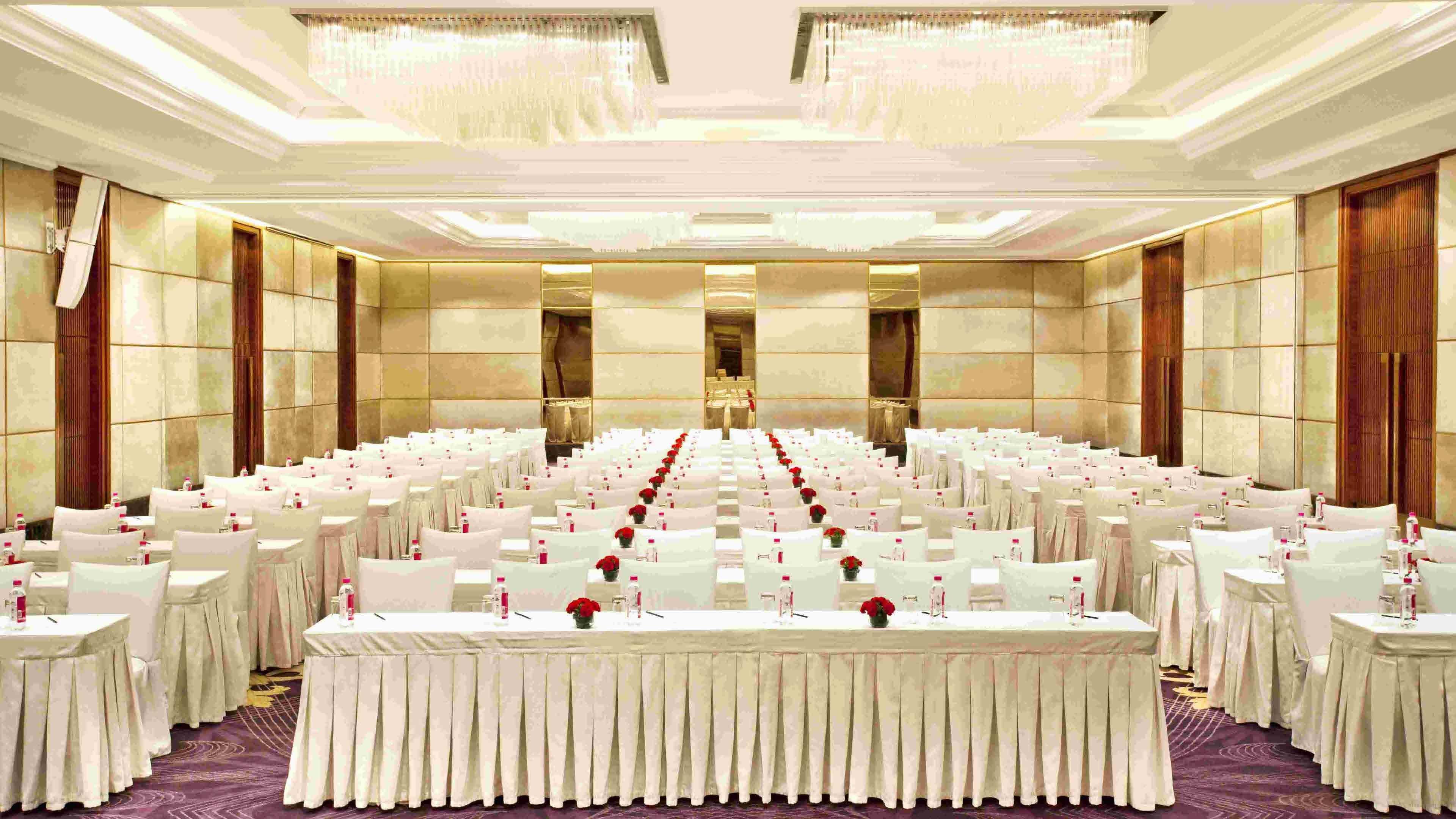 Mayur Vihar Noida By Ihg Hotel